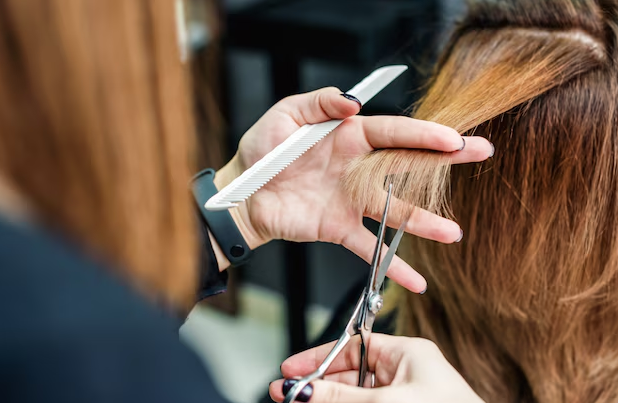 CORTE FEMININO (Cabeleireira/o, Salão de Beleza)