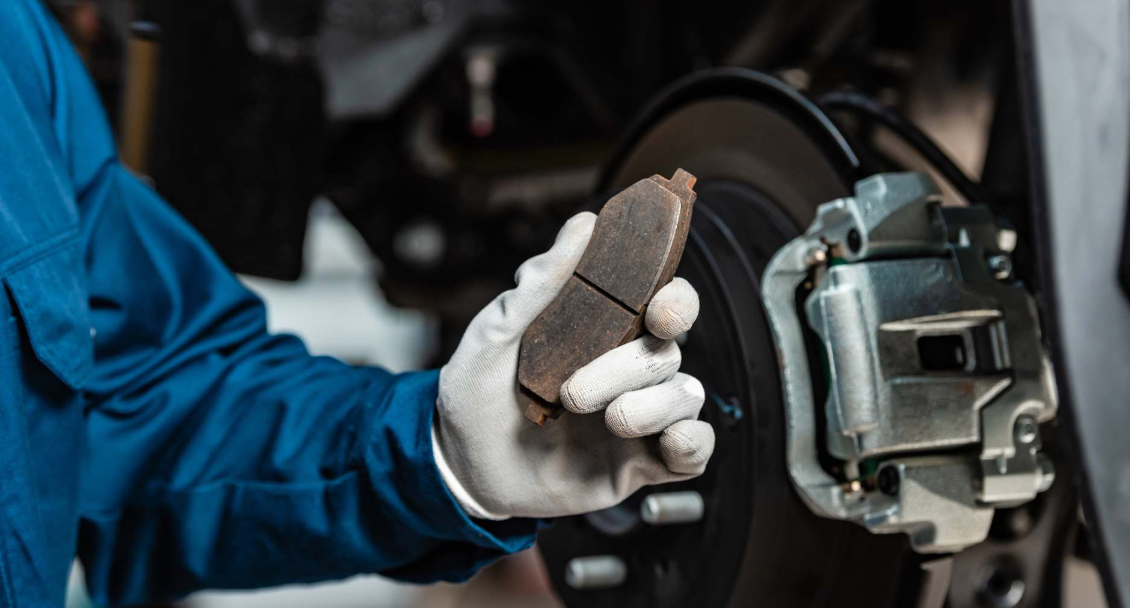 TROCA DE PASTILHA DE FREIO (Oficina, Mecânica)