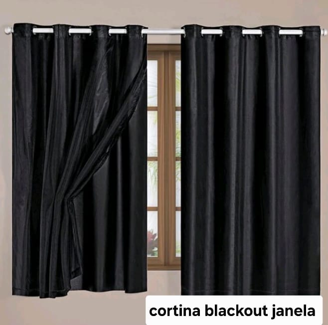 Cortina blackout para janela