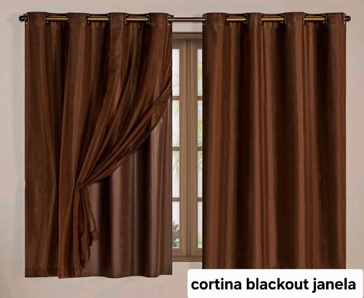 Cortina blackout para janela