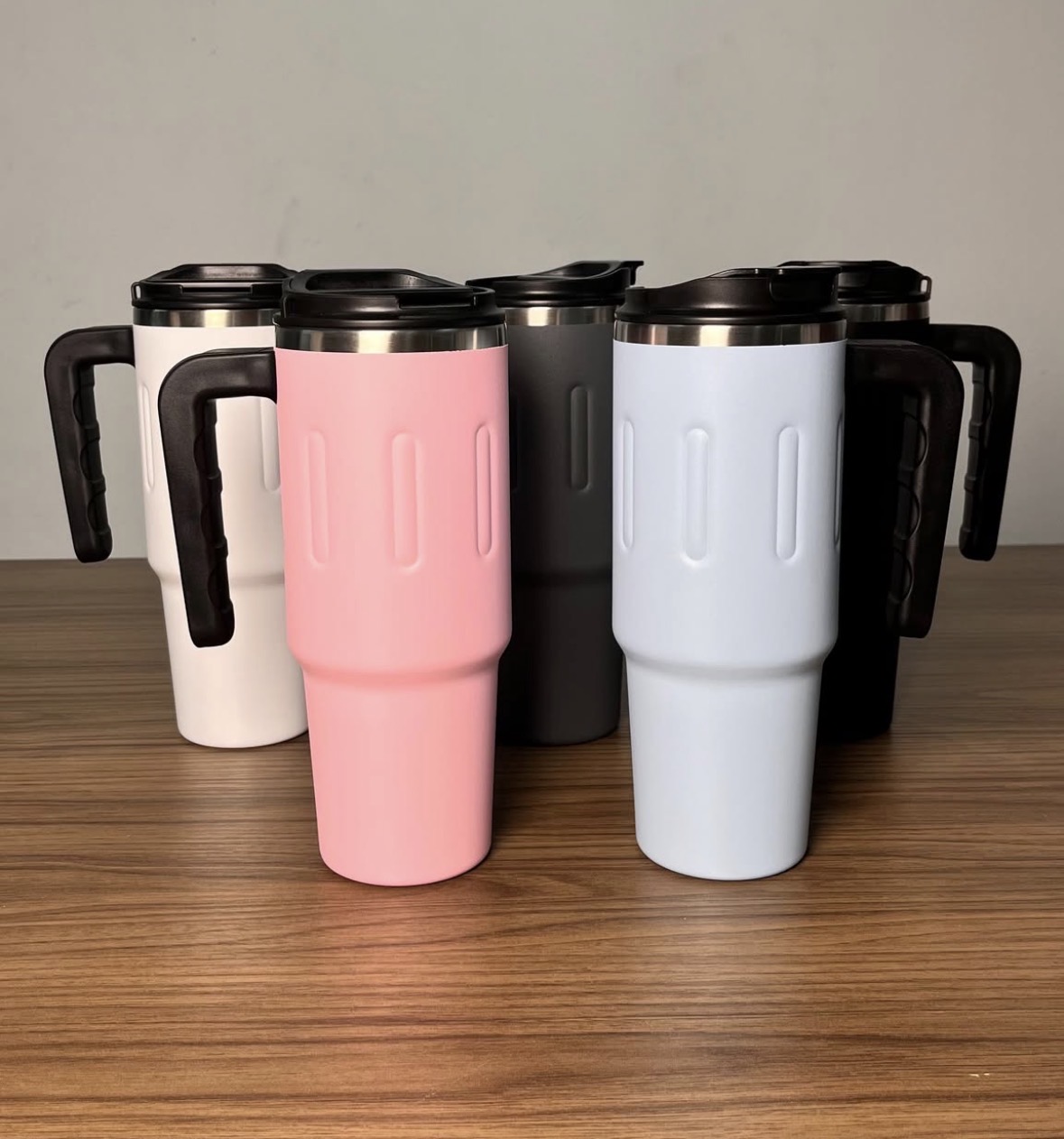 Copo térmico grande com alça 990ML