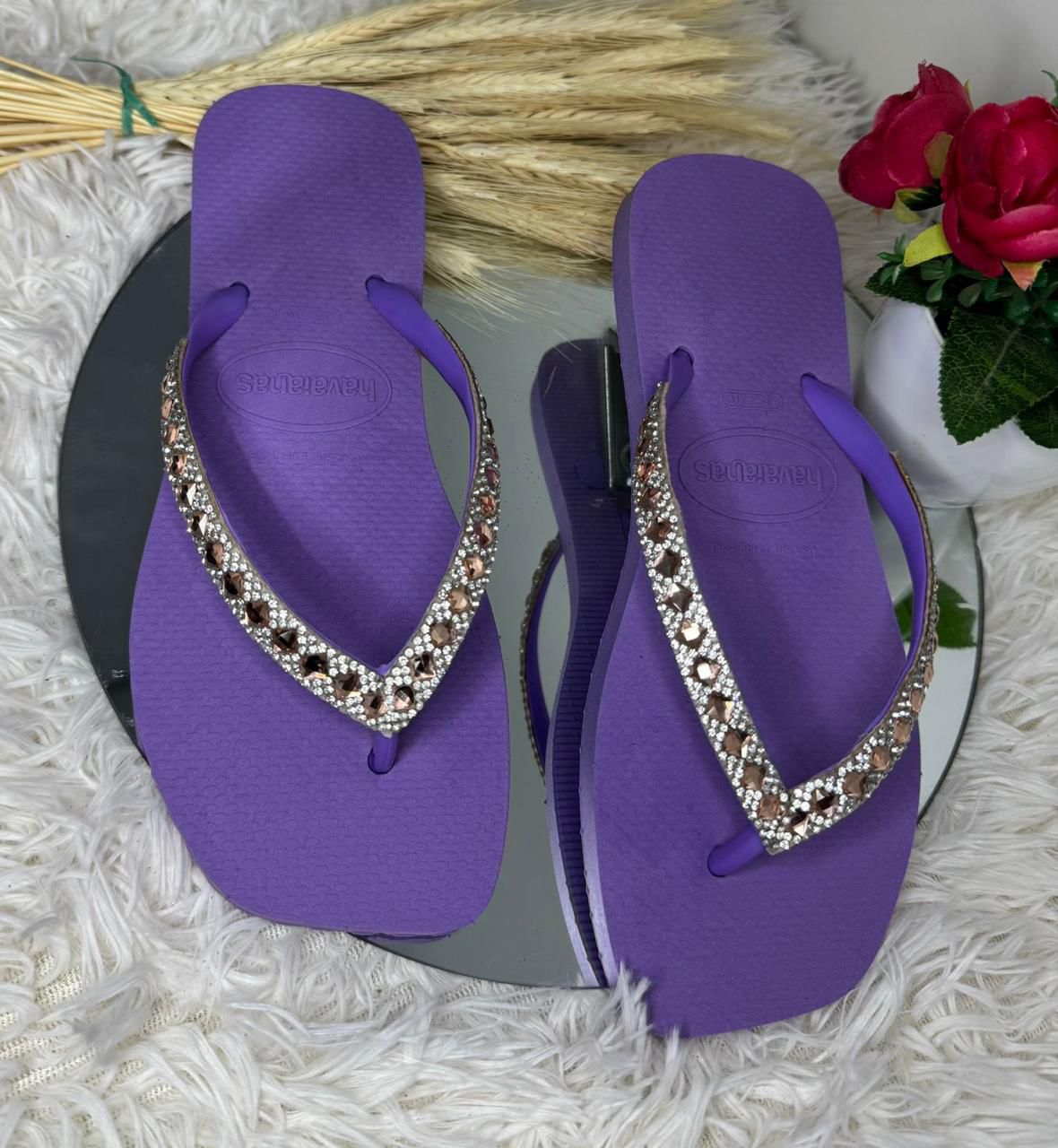 Chinelo Havaianas Bico Quadrado com pedrarias e strass  (Atacado 12 pares)
