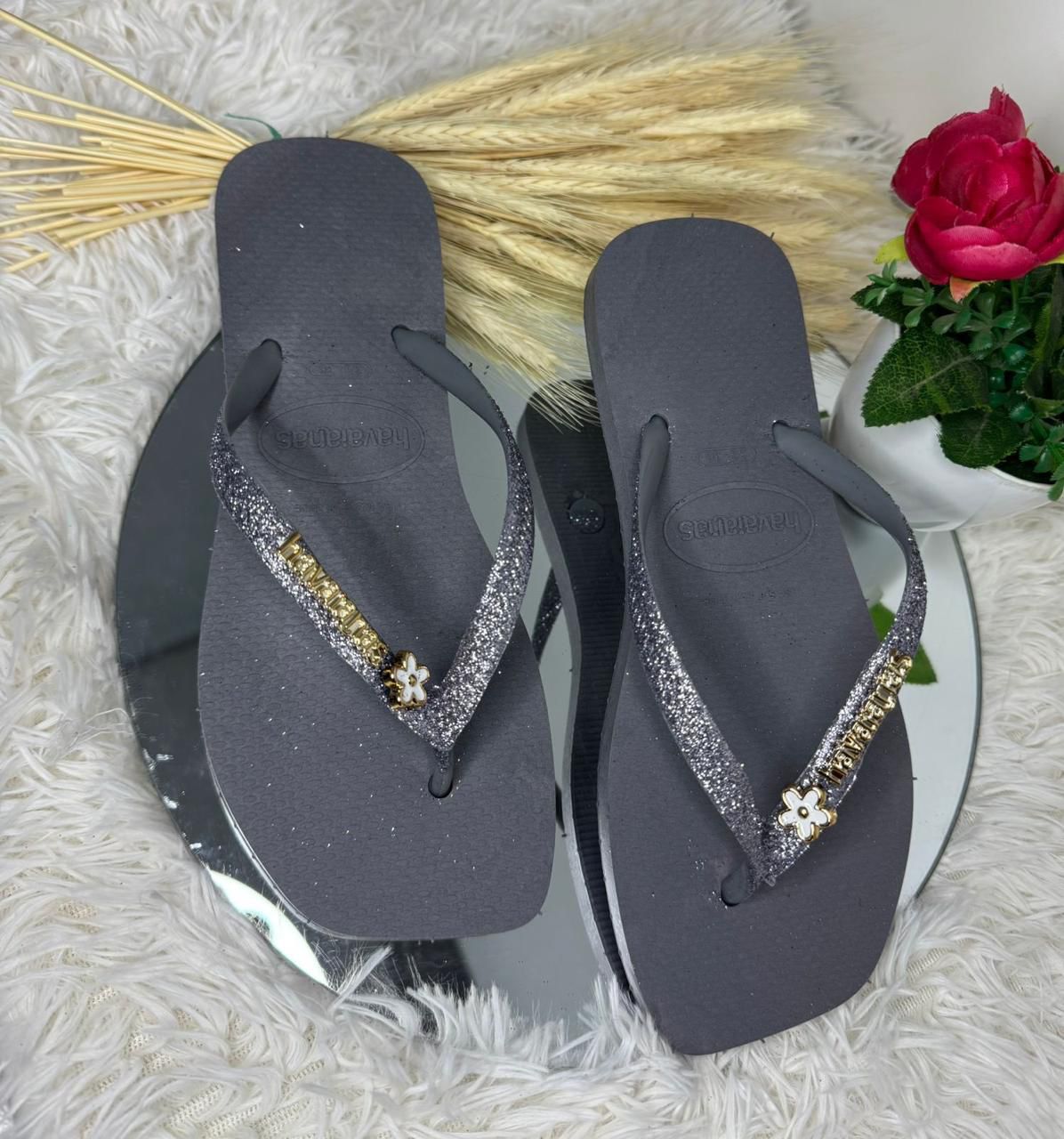 Chinelo Havaianas Slim Glitter com Aplique de Flor - Atacado 12 Pares