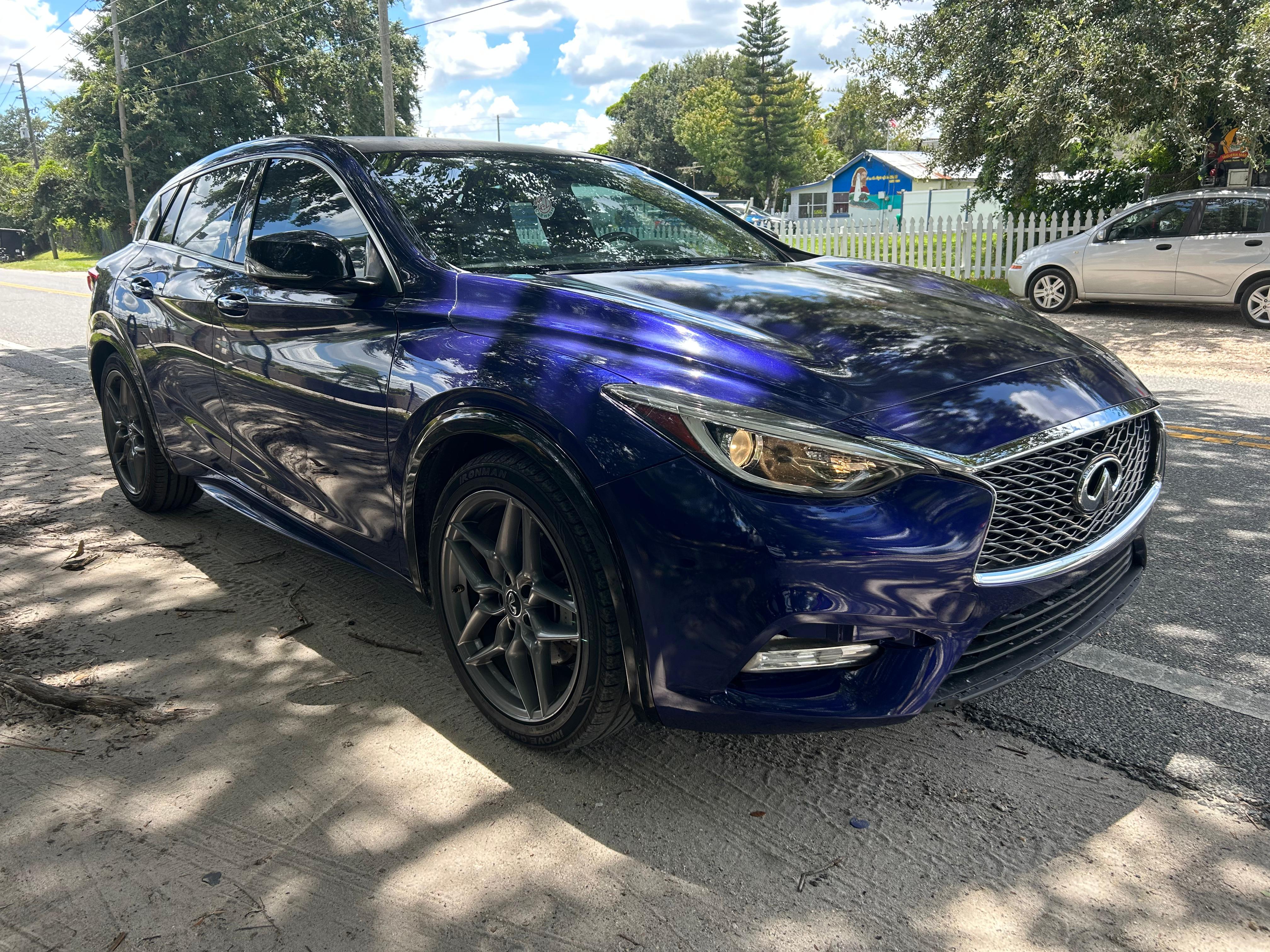 2017 INFINITI QX30