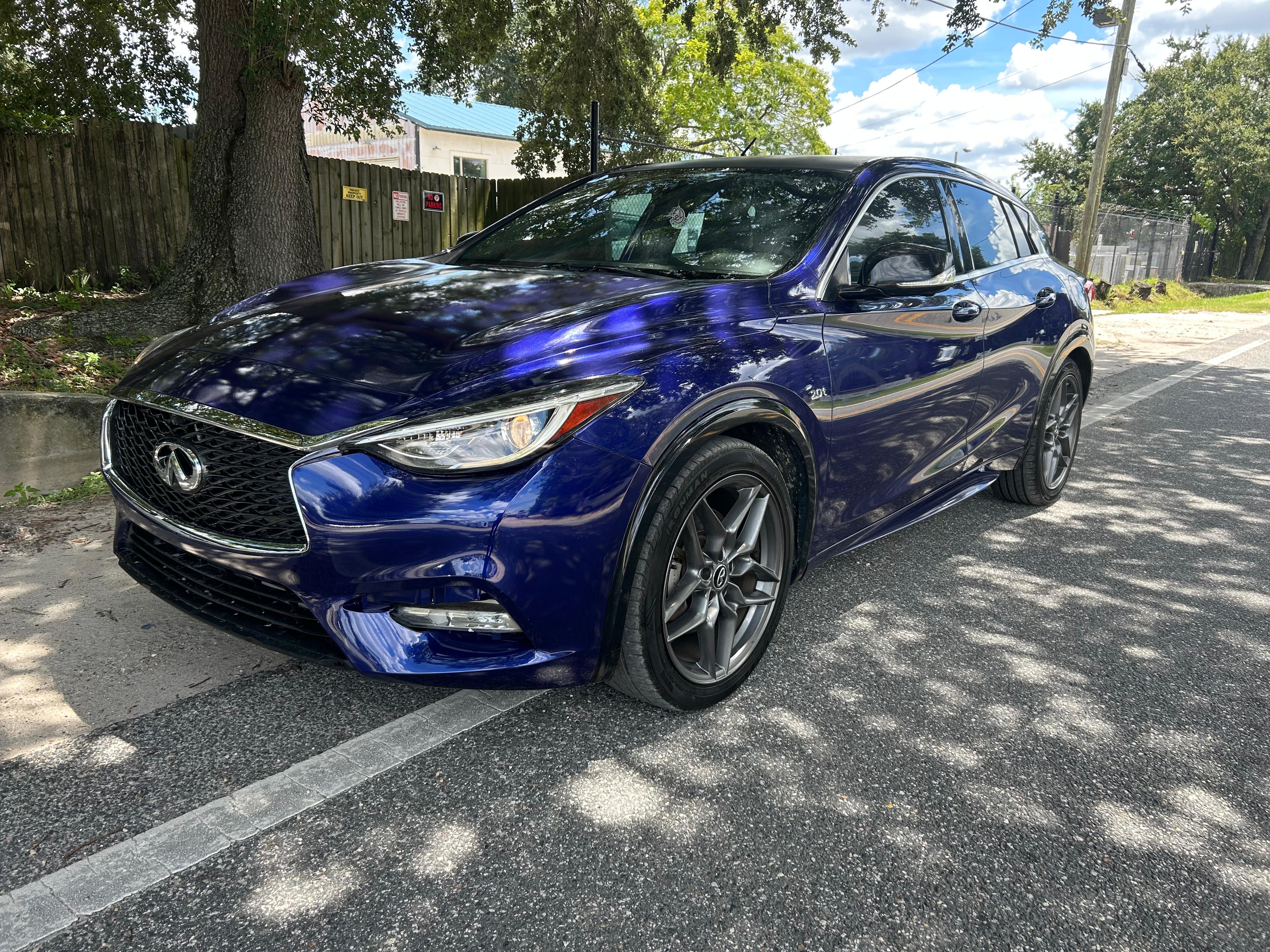 2017 INFINITI QX30