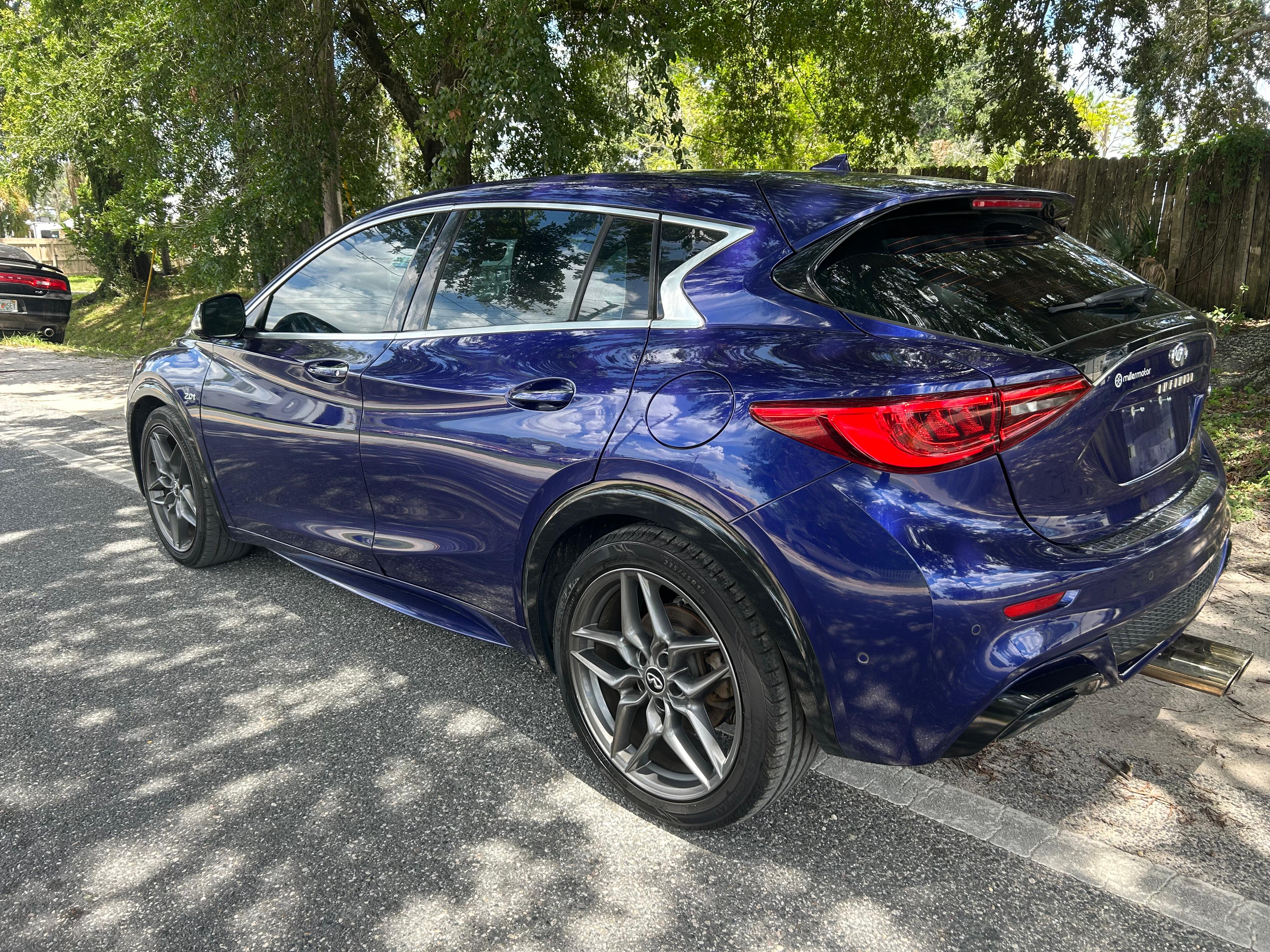 2017 INFINITI QX30