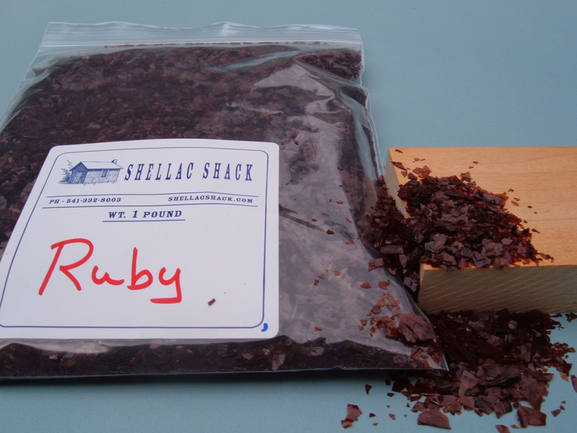 Ruby Shellac Flakes