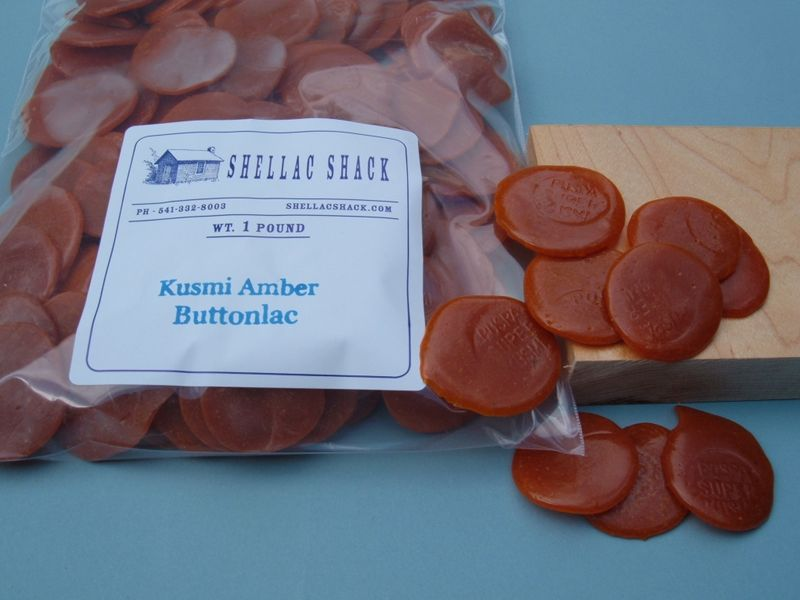 Kusmi Amber Buttonlac