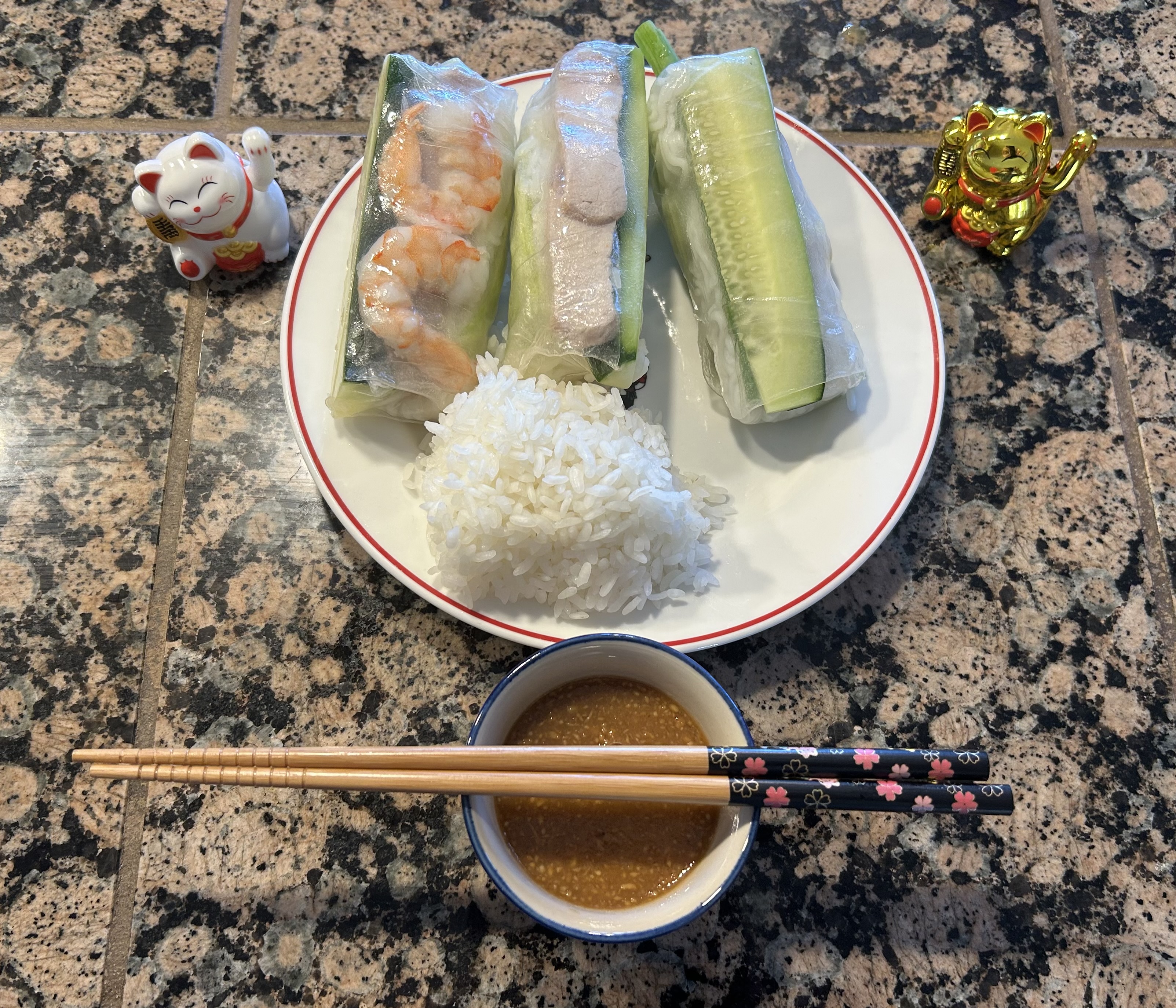 3 Fresh Spring Rolls Premium w/White Rice with sauce