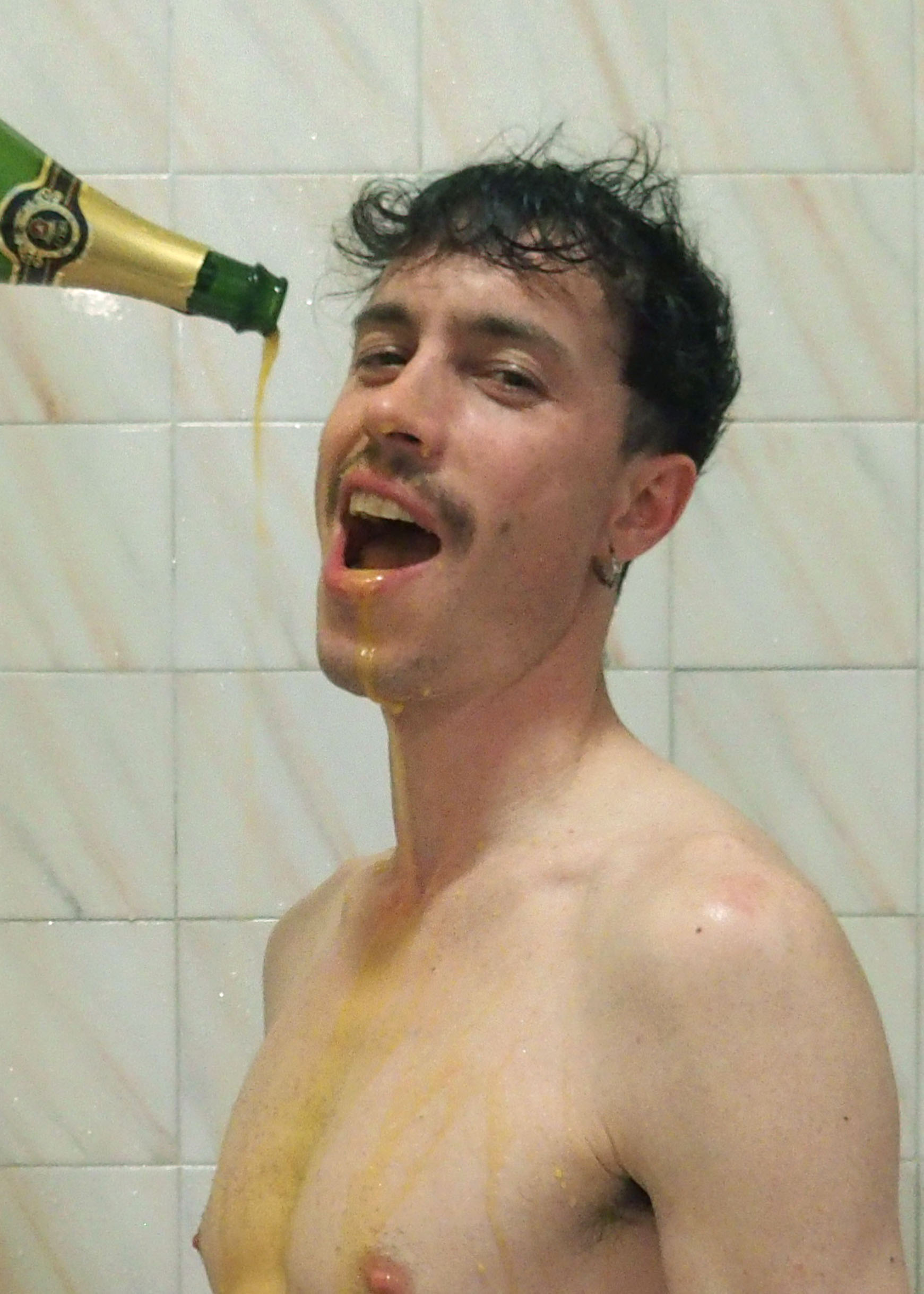 Champagne for shower - Champagne à douche