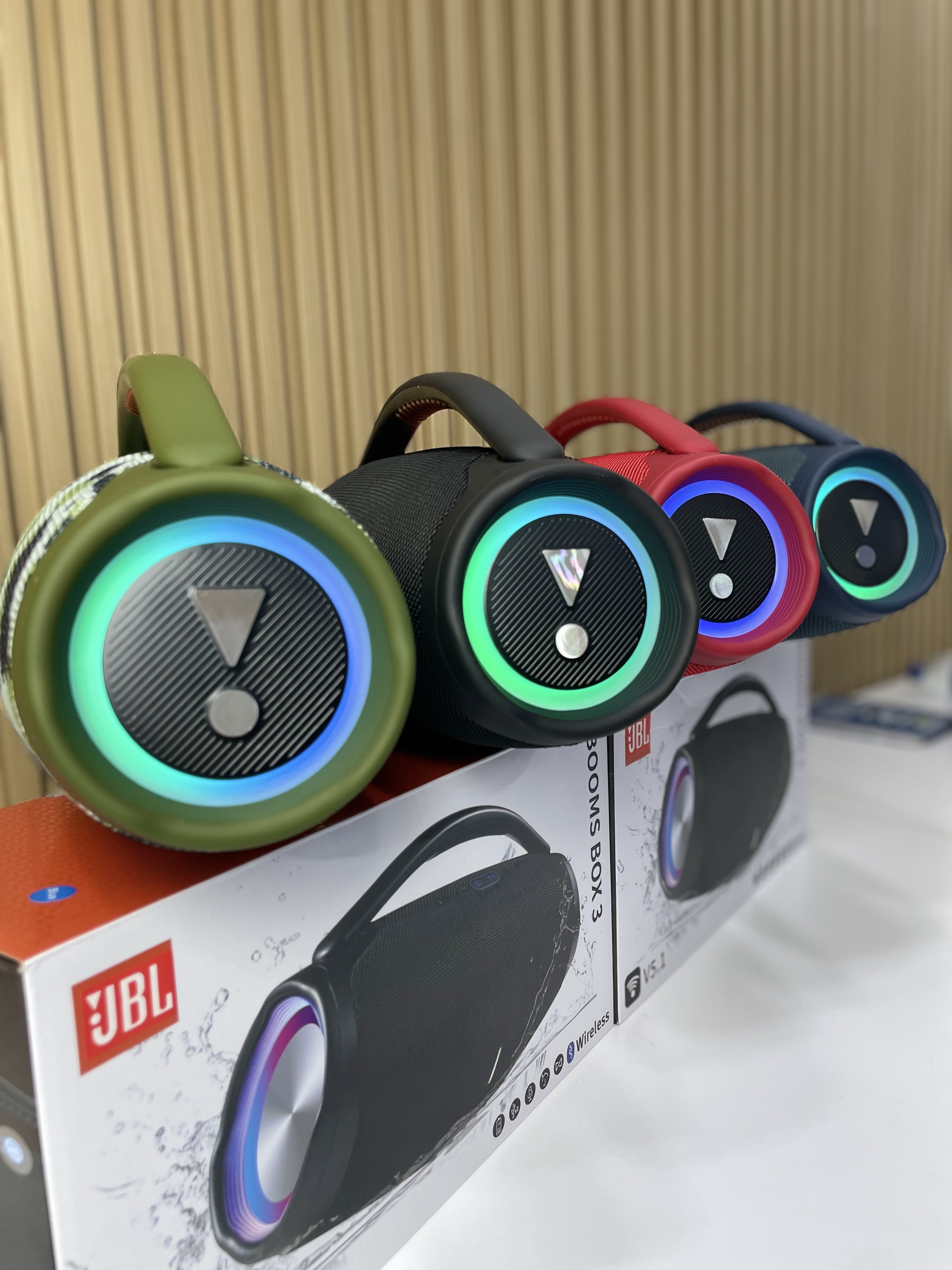 Parlante JBL Boombox 3 LED