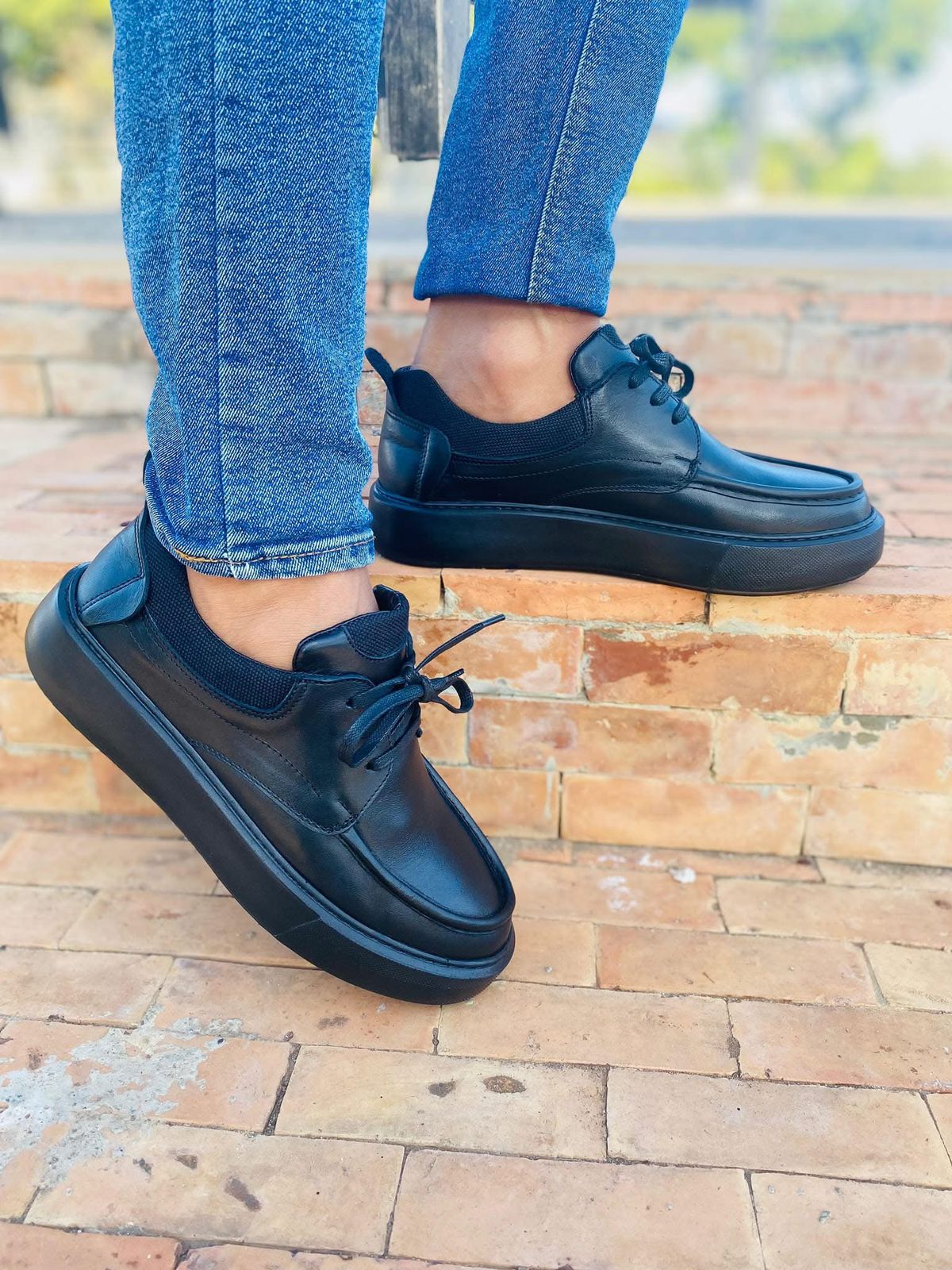 صباط جلد سوميلة كومة ميديكال – راحة وأناقة طوال اليوم