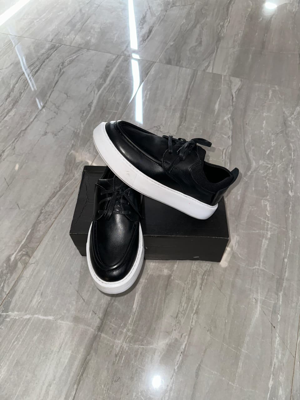 صباط جلد سوميلة كومة ميديكال – راحة وأناقة طوال اليوم