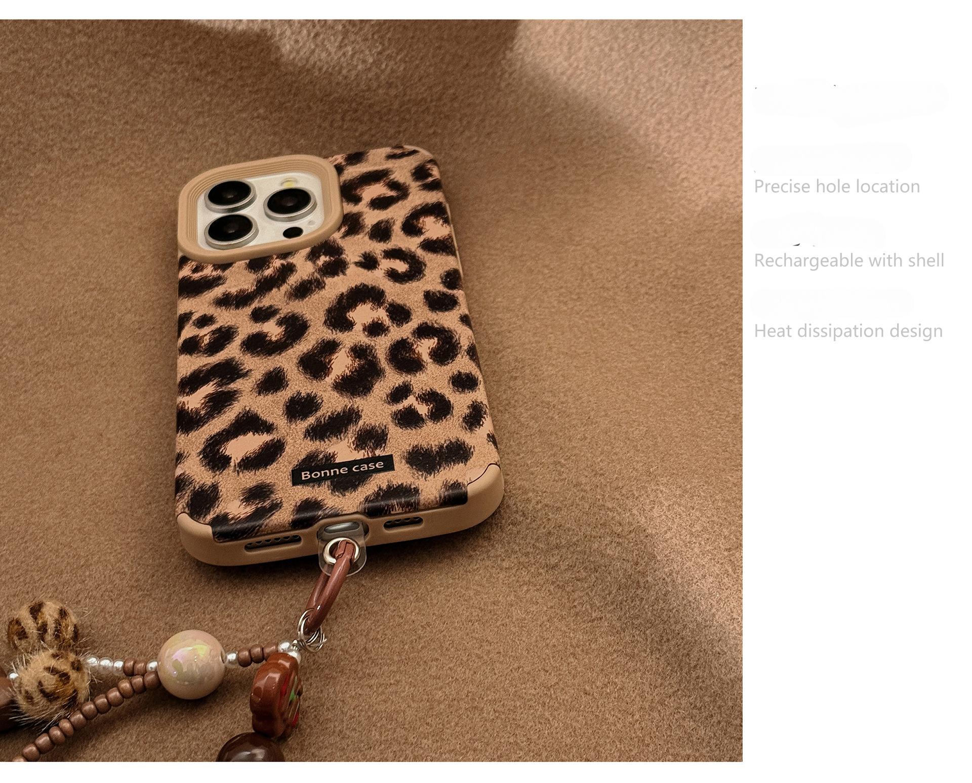 Chic Fashion  elegant, timeless leopard print with a feral allure phone case 