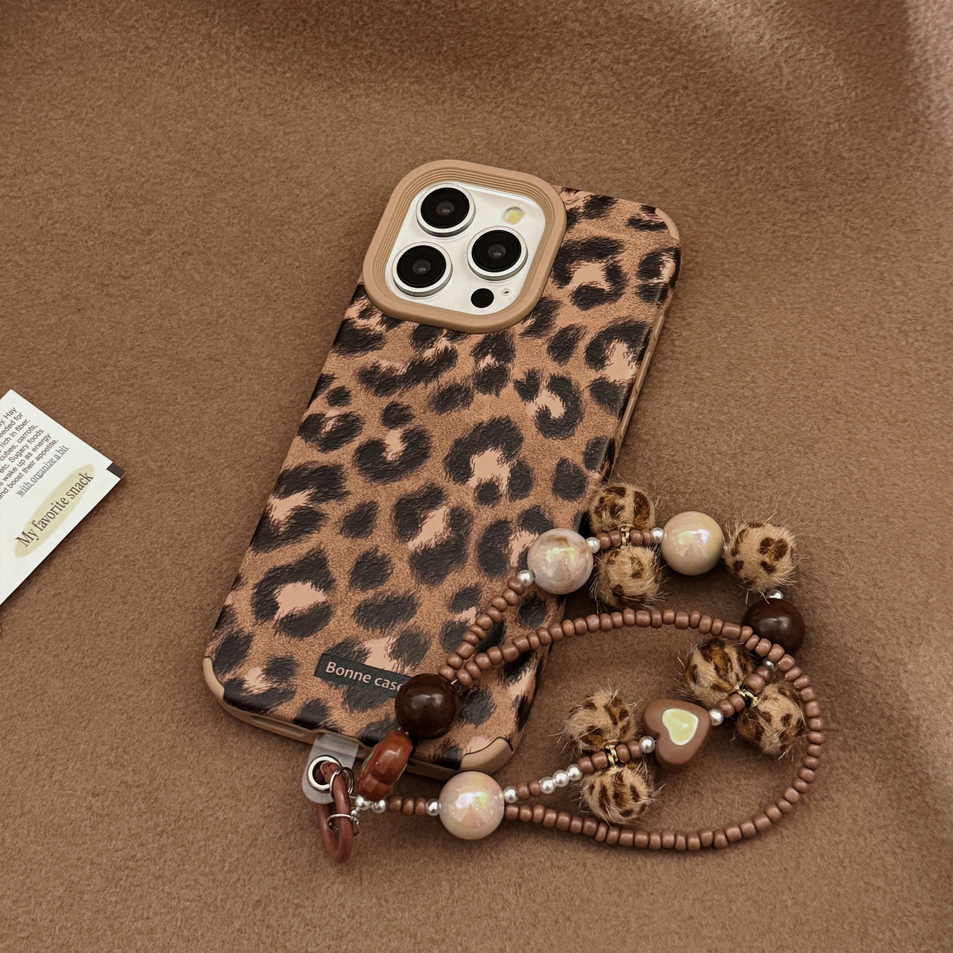 Chic Fashion  elegant, timeless leopard print with a feral allure phone case 