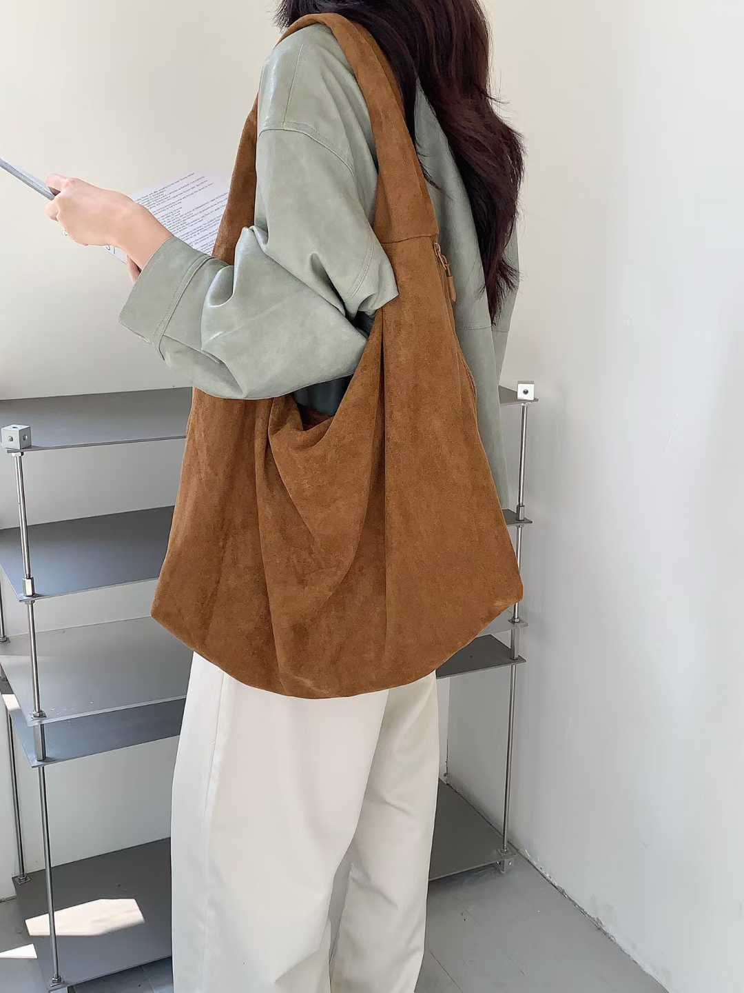 Korean style large capacity slouchy style shoulder bag women 2025 niche design casual Bag 