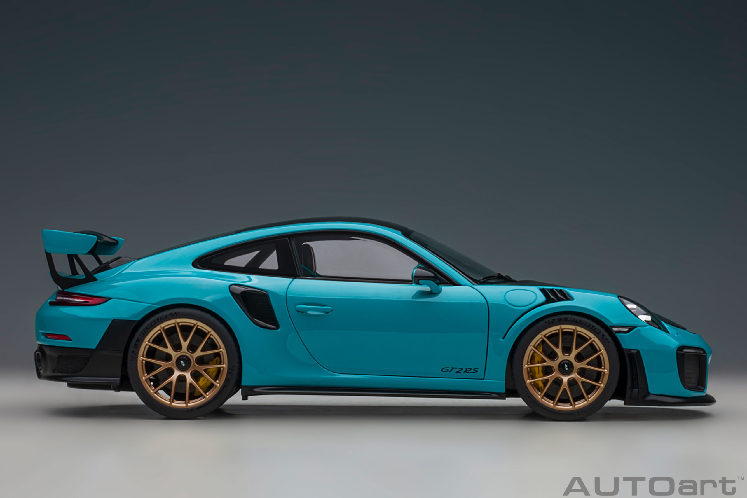 Porsche 911 GT2 RS - Miami Blau - (78175)