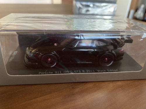 Porsche 911 GT3 R - Black Edition
