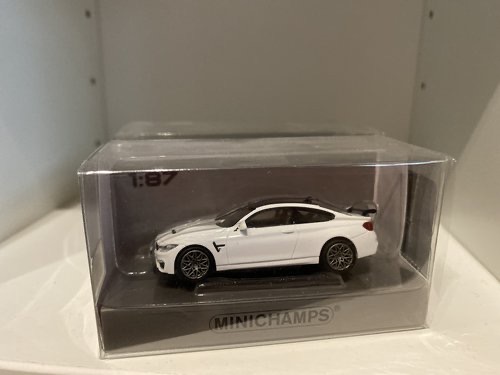 BMW M4 GTS - Weiß - (870027101)