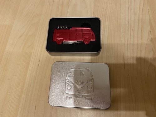 VW Bulli Taschenmesser in Blechdose - (231093889A)