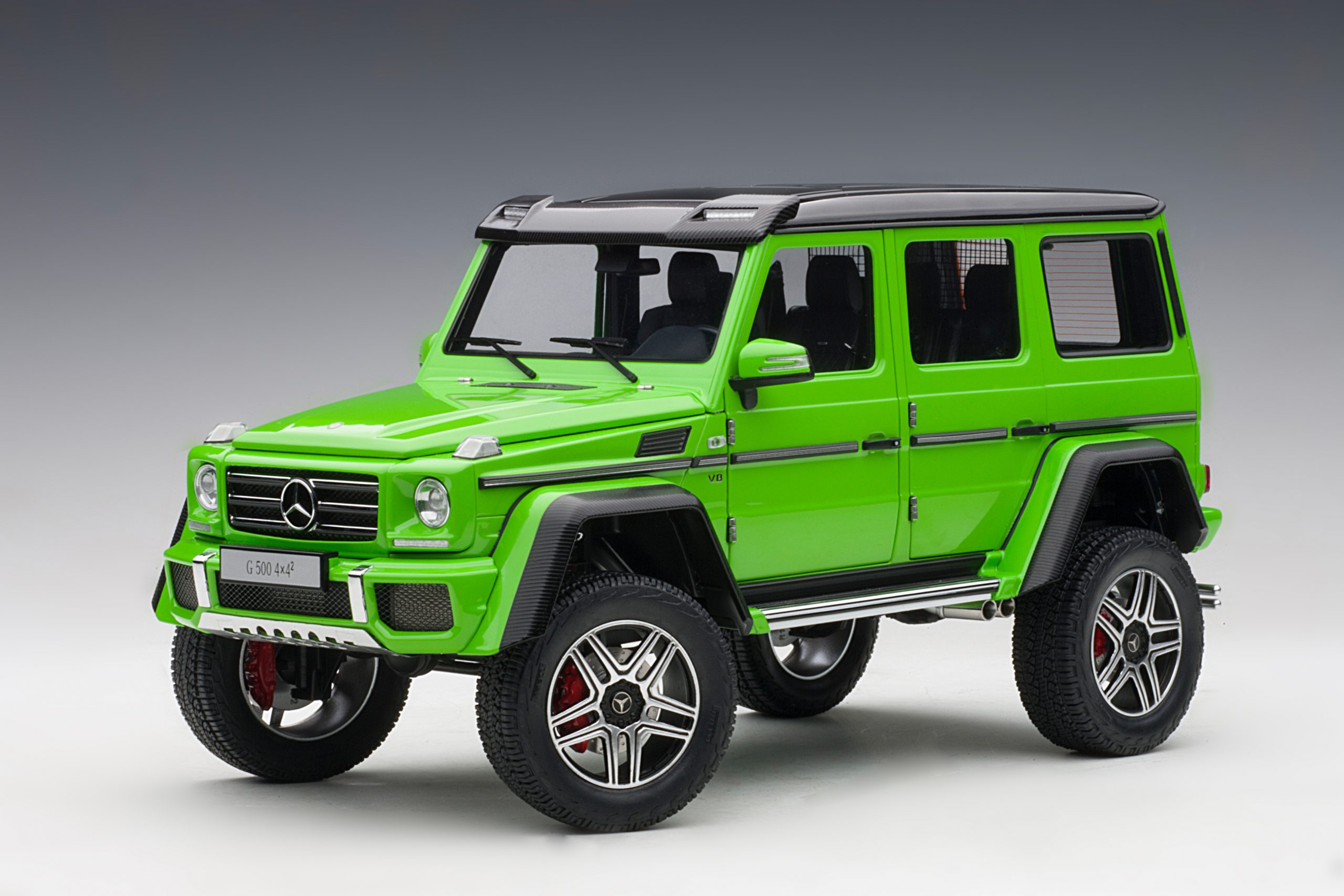 Mercedes-Benz G500 4x4 - Aliengreen - (76315)