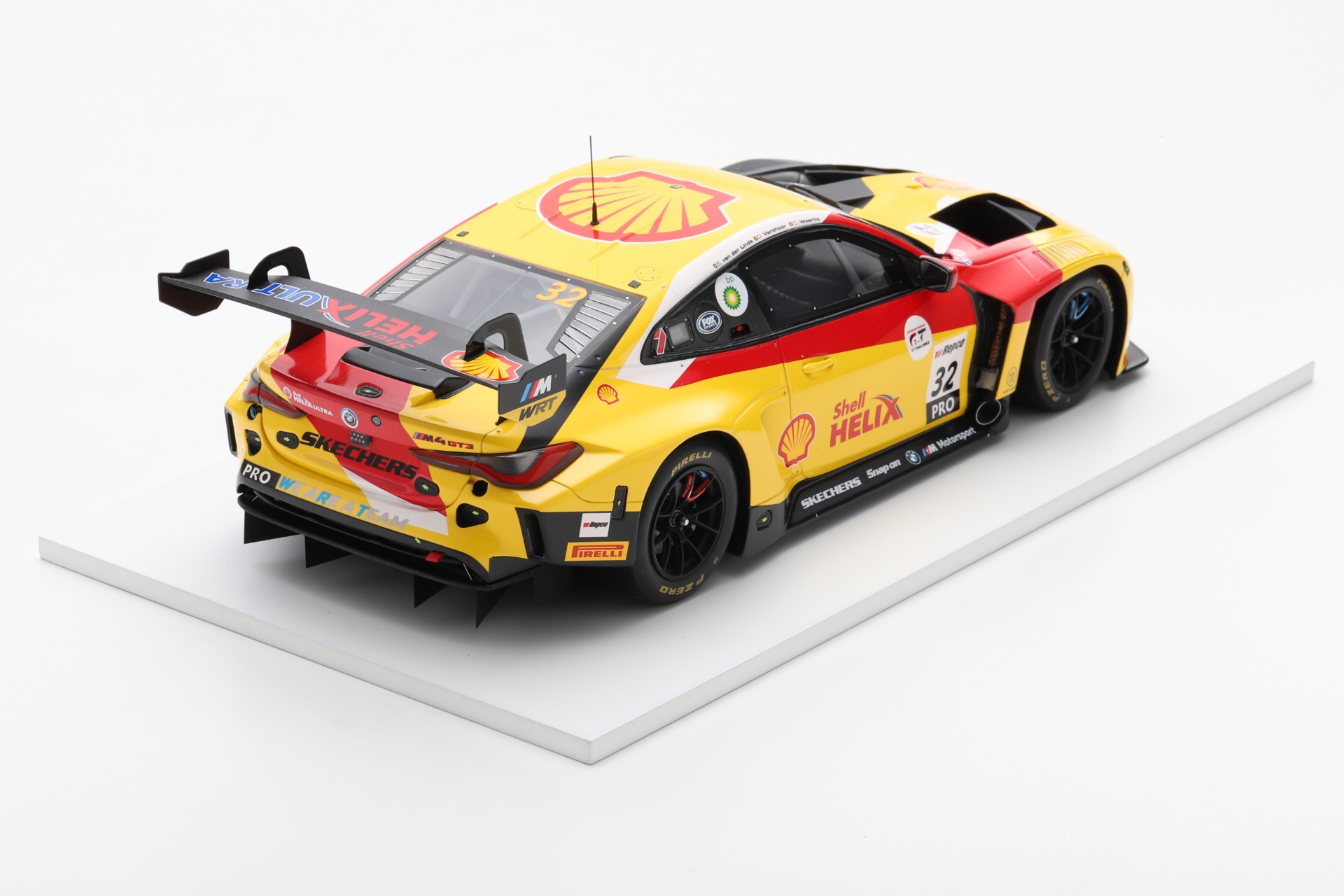 BMW M4 GT3 - #32 - WRT Racing - Poleposition 12H Bathurst 2024 - (FF042)