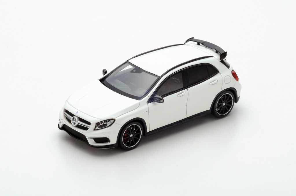 Mercedes-Benz GLA 45 AMG - Weiss - (S4911)