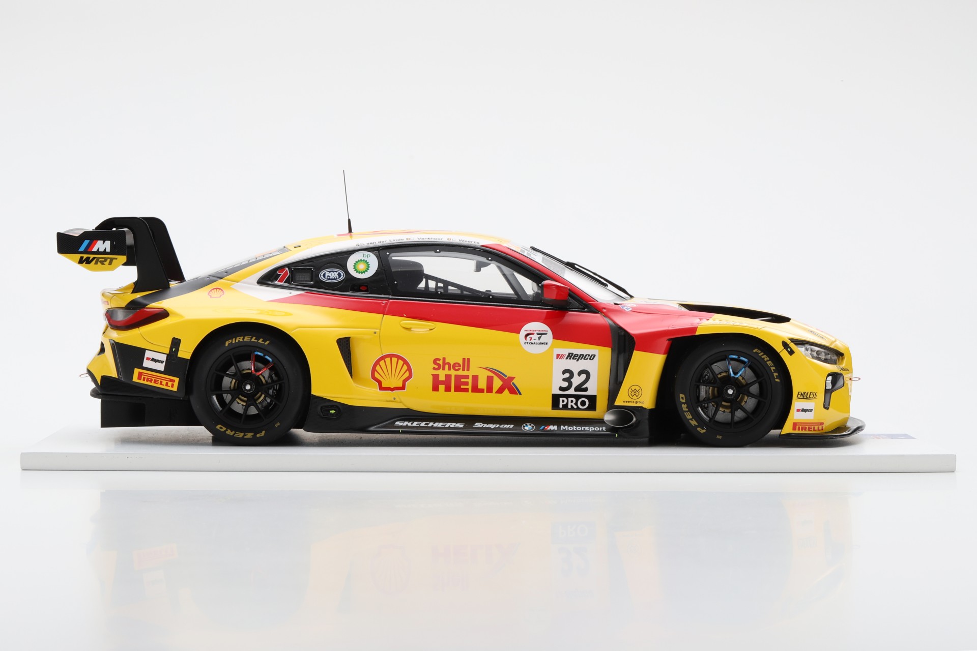 BMW M4 GT3 - #32 - WRT Racing - Poleposition 12H Bathurst 2024 - (FF042)