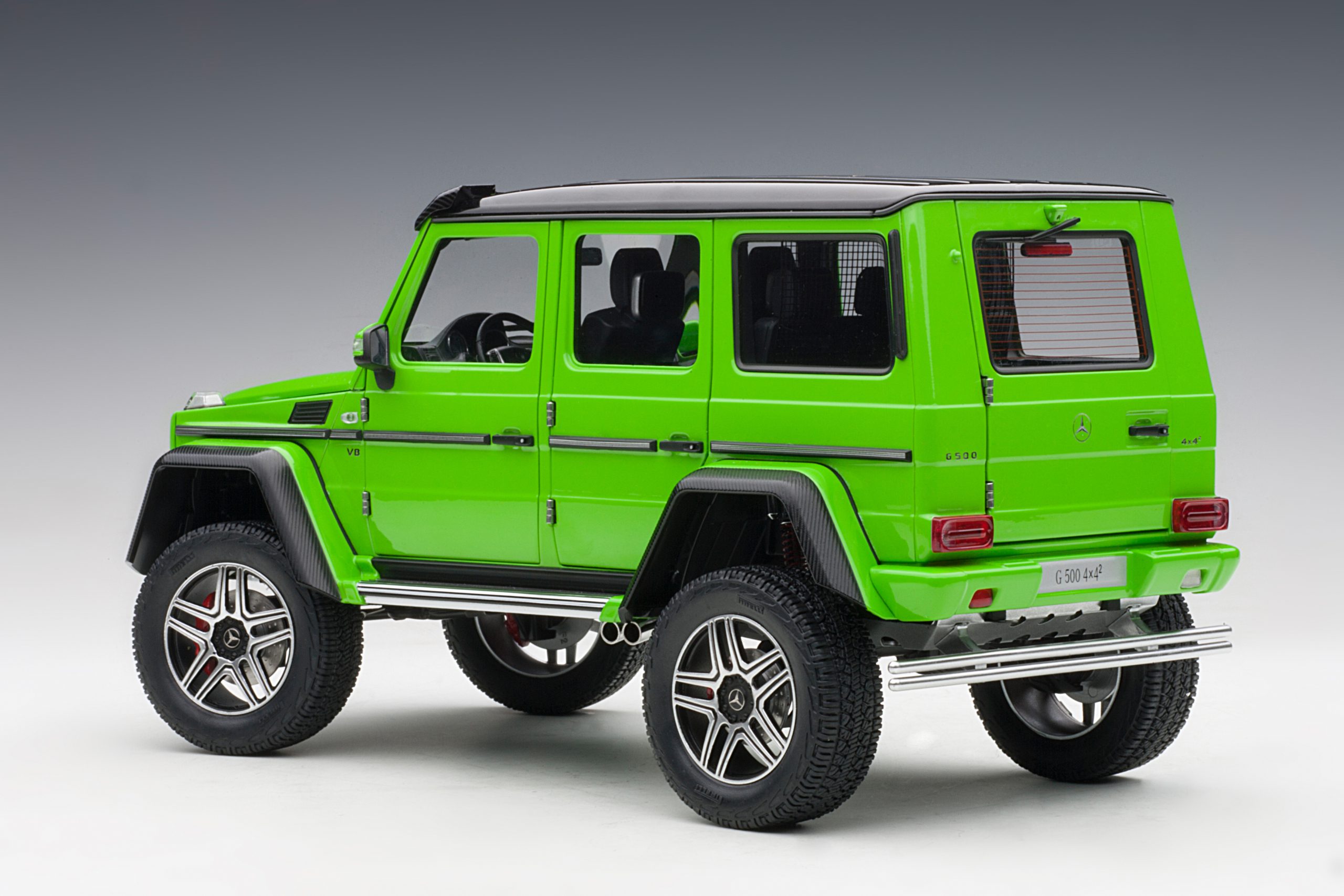 Mercedes-Benz G500 4x4 - Aliengreen - (76315)