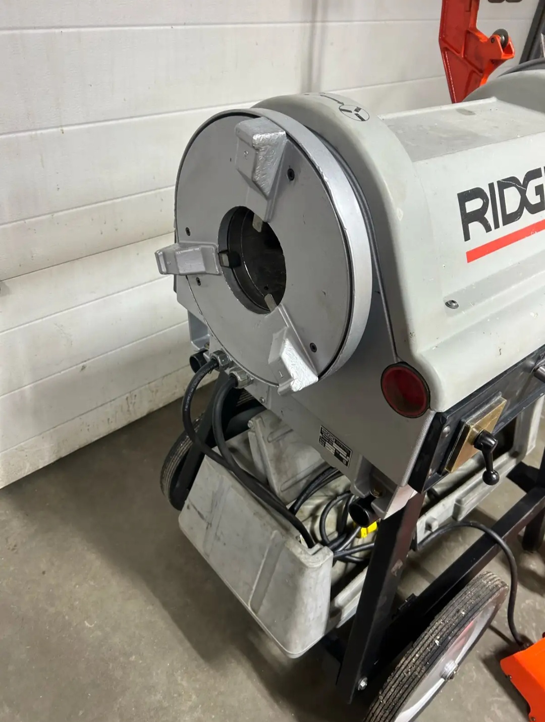 RIDGID 1224 Pipe Threading Machine
