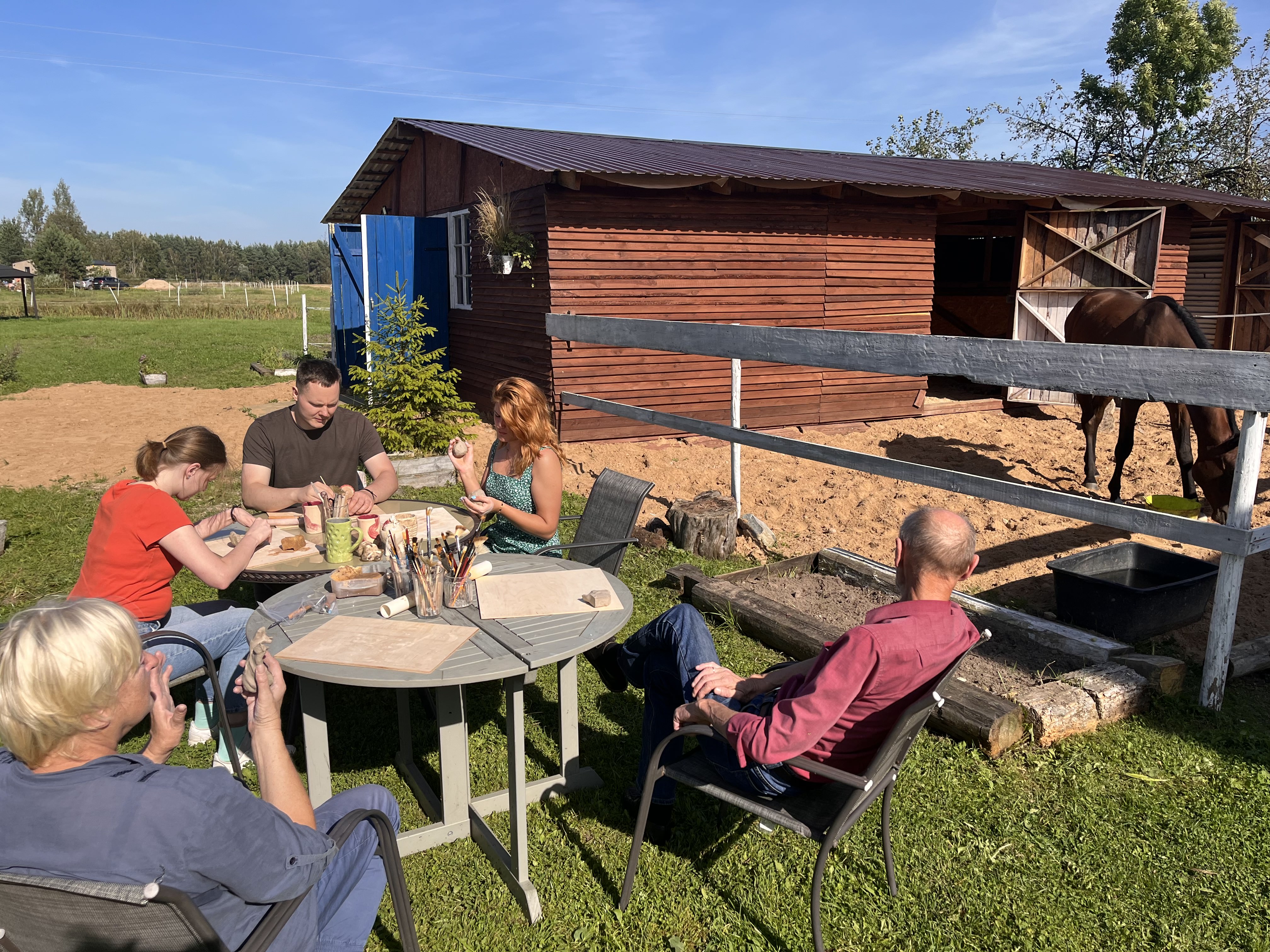 Vienkartinis keramikos užsiėmimas žirgyne 