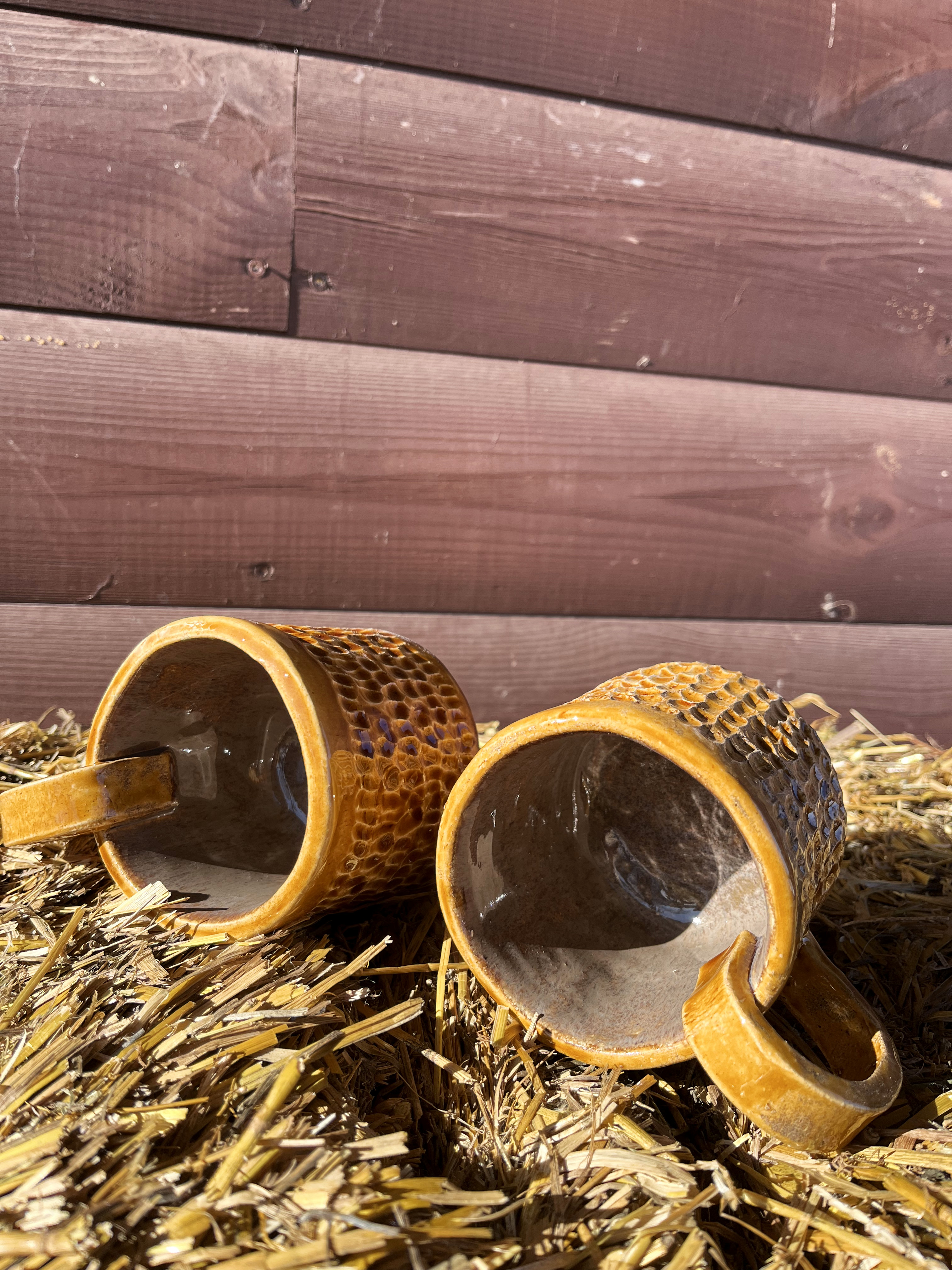 Medaus keramikiniai puodeliai