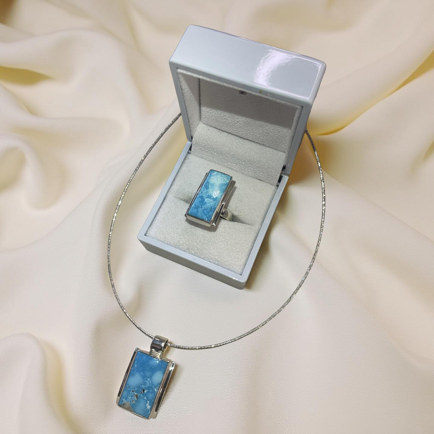 Rectangular turquoise ring