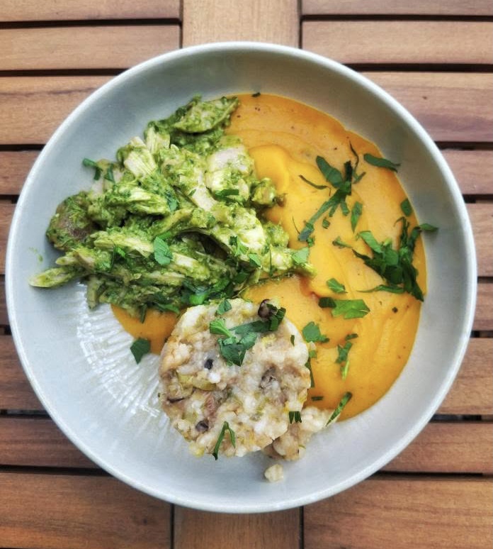 Mercredi - Effiloché de poulet au piment fumée, pâtes et pois chiche bio en sauce tomate maison au guanciale (BIO)