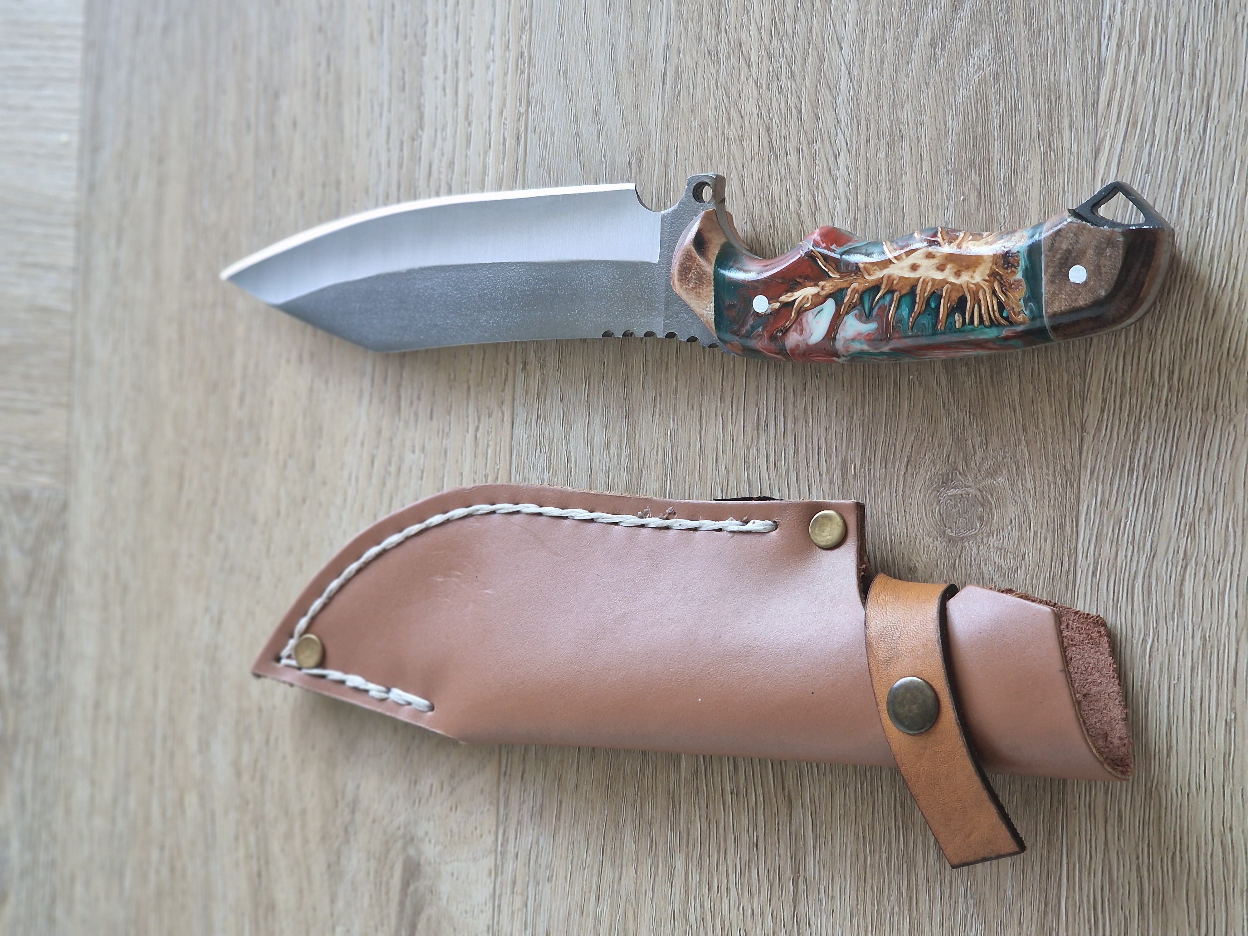 Handmade Fixed Blade Knife with Epoxy Pinecone Handle & 4116 Steel (27cm?