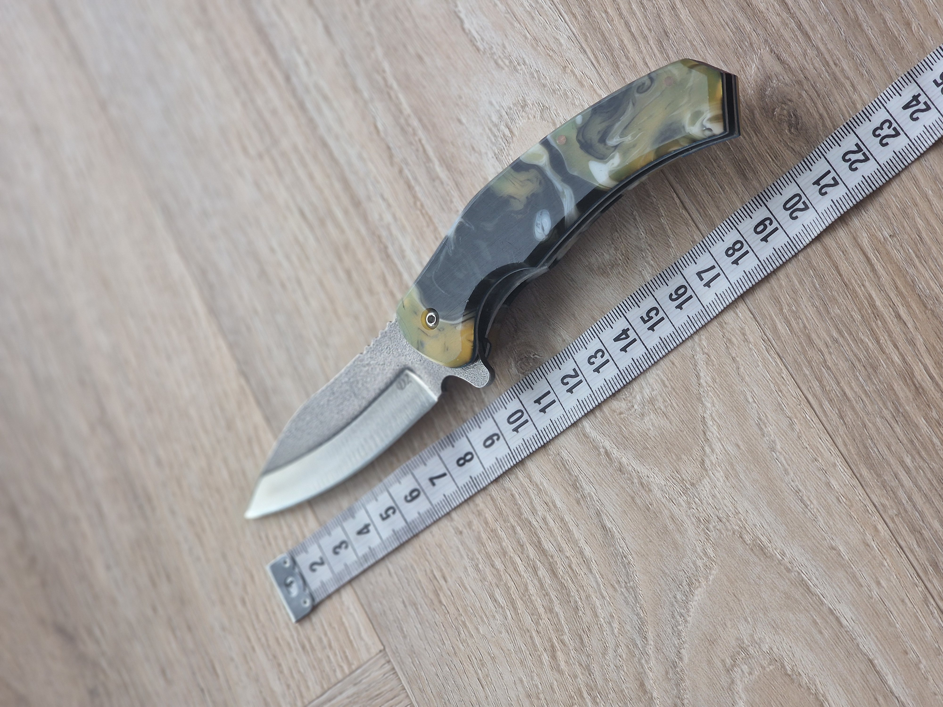 Böhler D2 Pocket Knife with Epoxy Handle Black-Green
