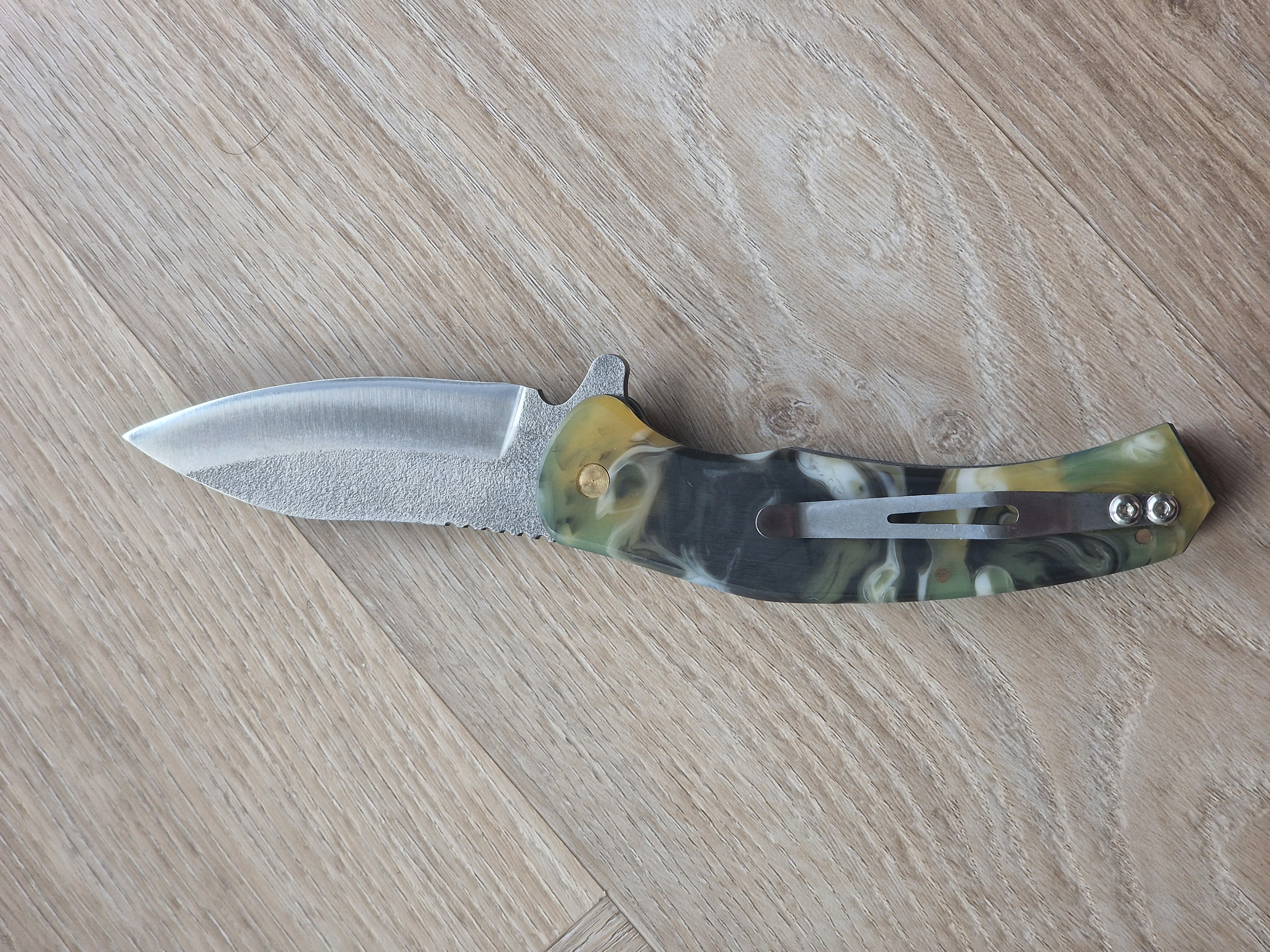 Böhler D2 Pocket Knife with Epoxy Handle Black-Green