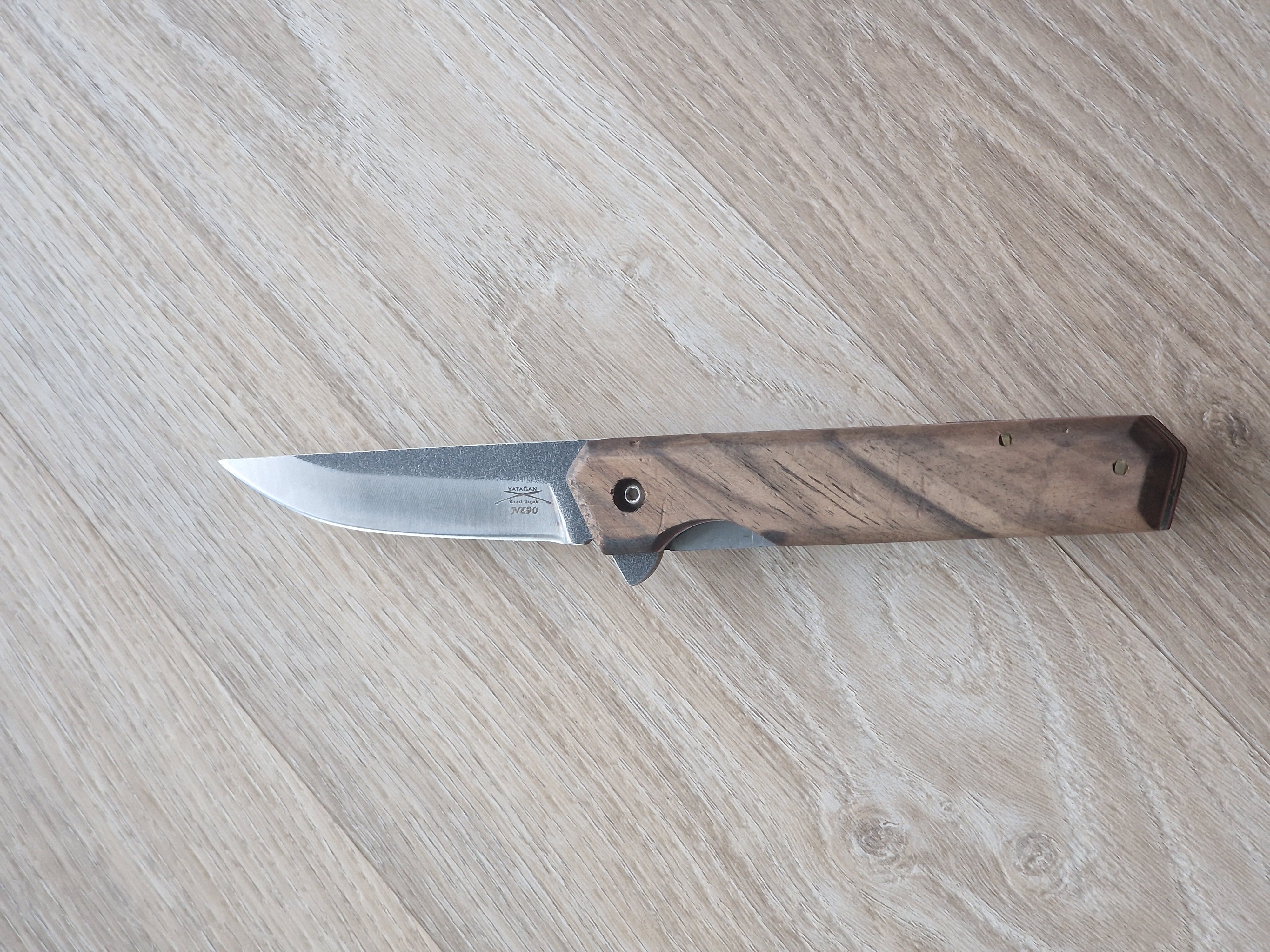 Böhler N690 Gentleman Zakmes met Notenhouten Handvat (20 cm)