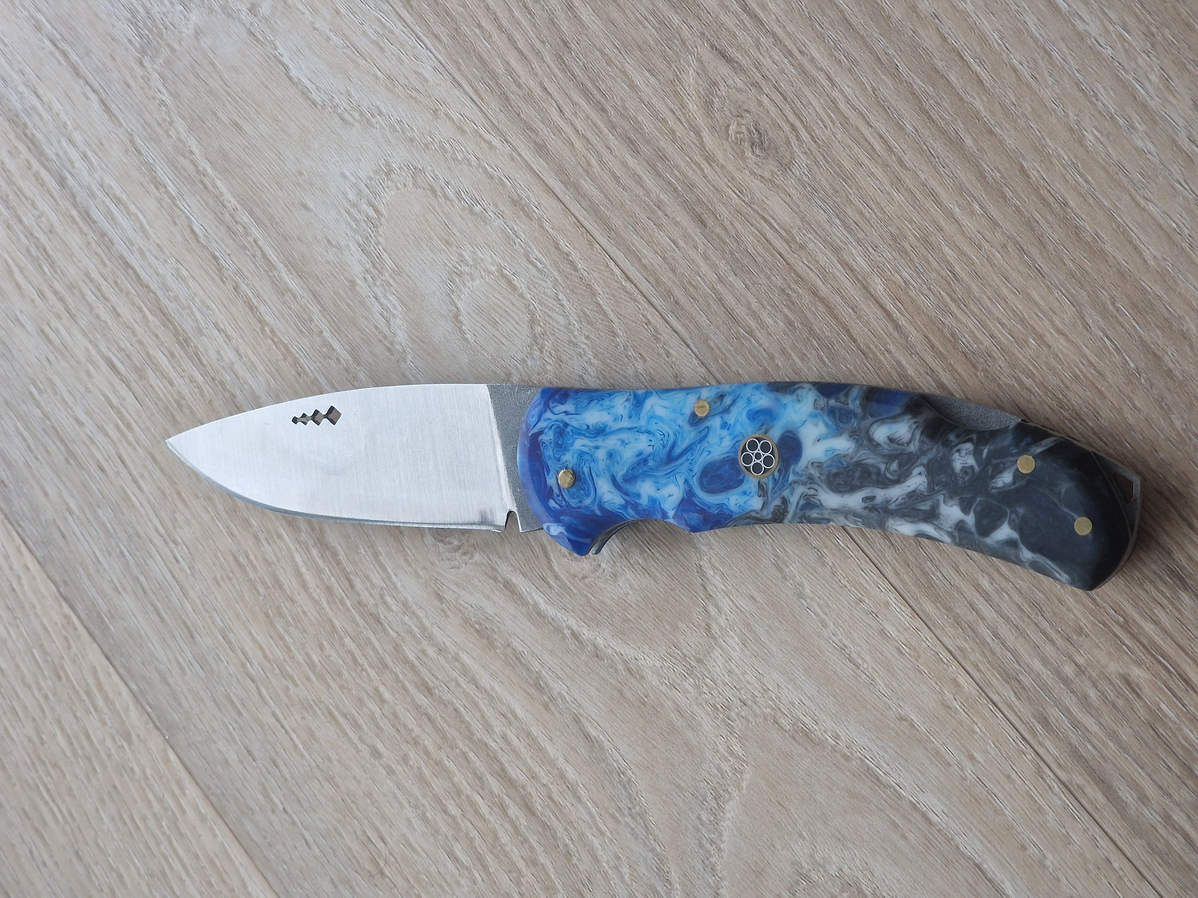 Handmade Pocket Knife with Epoxy Handle & 4116 Steel (21 cm)