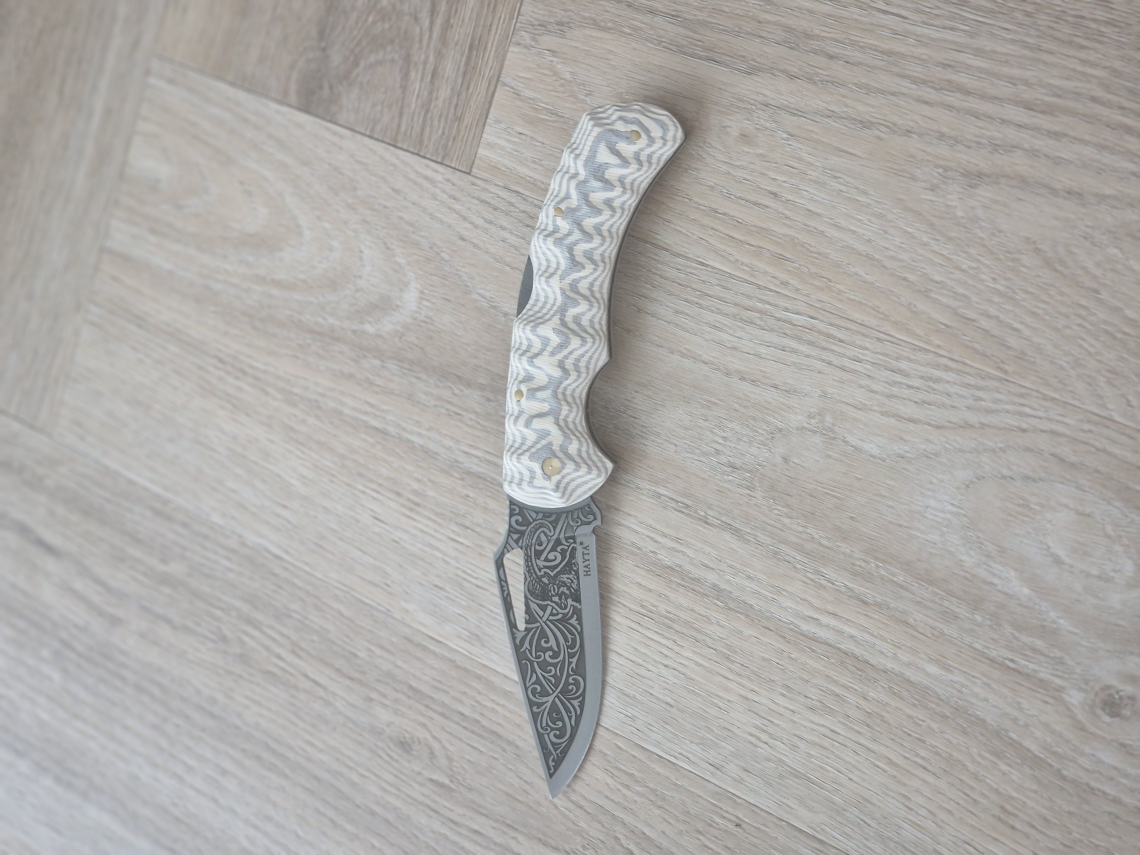 🌟 Handgemaakt Zakmes met Lasergegraveerd Lemmet & Composiet Handvat (23 cm)