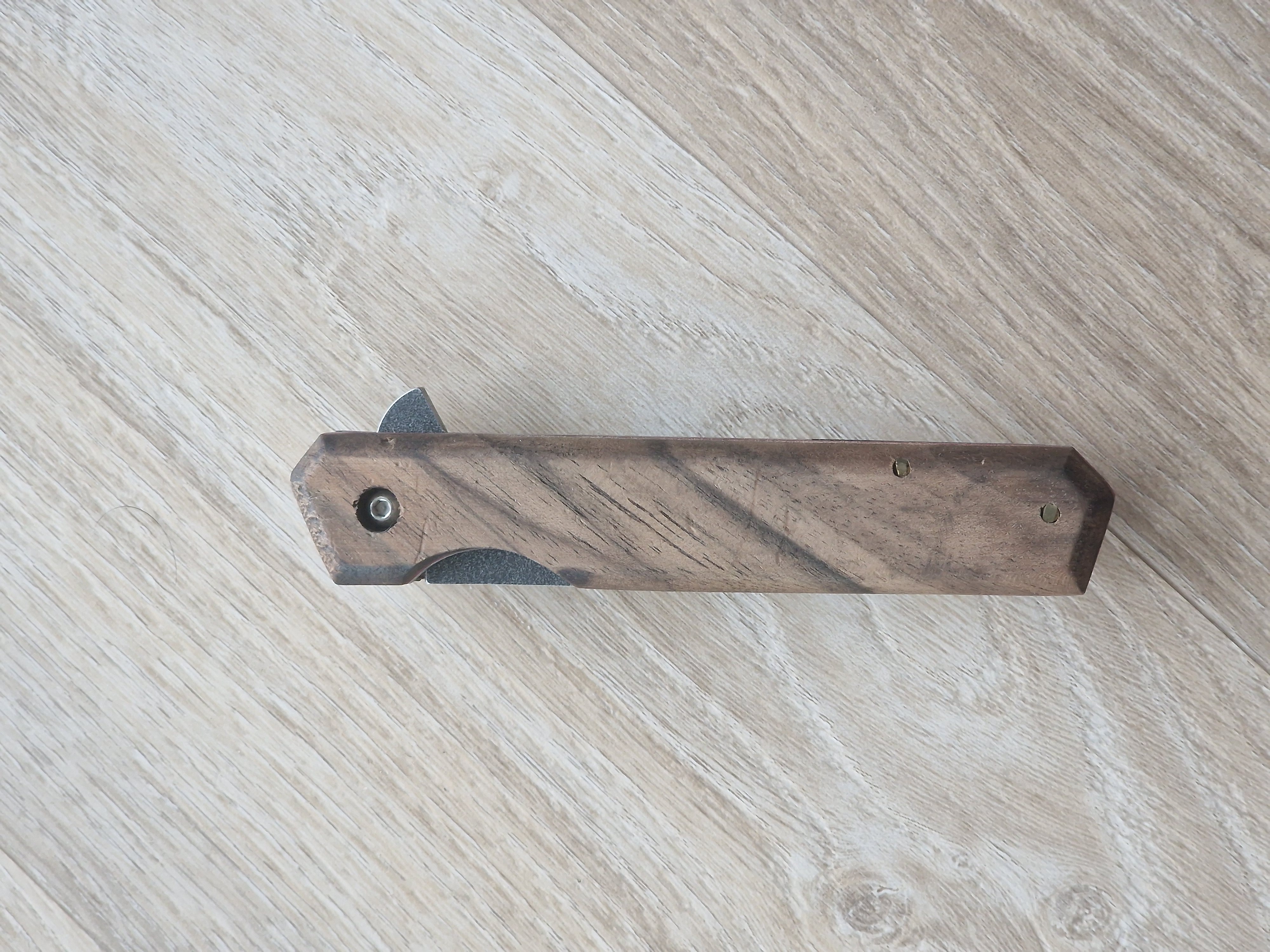 Böhler N690 Gentleman Zakmes met Notenhouten Handvat (20 cm)