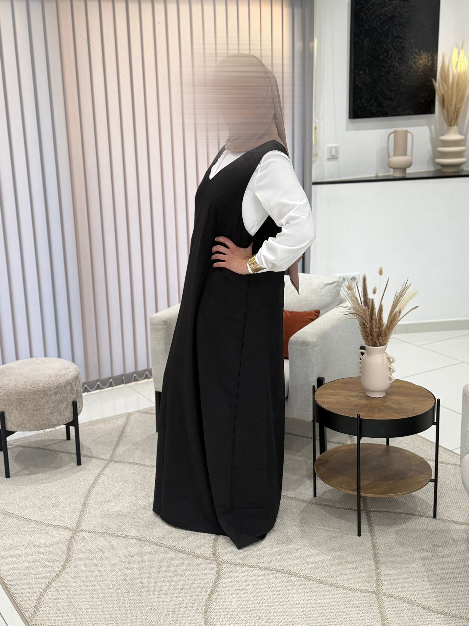 Robe noire sans manches avec Pull