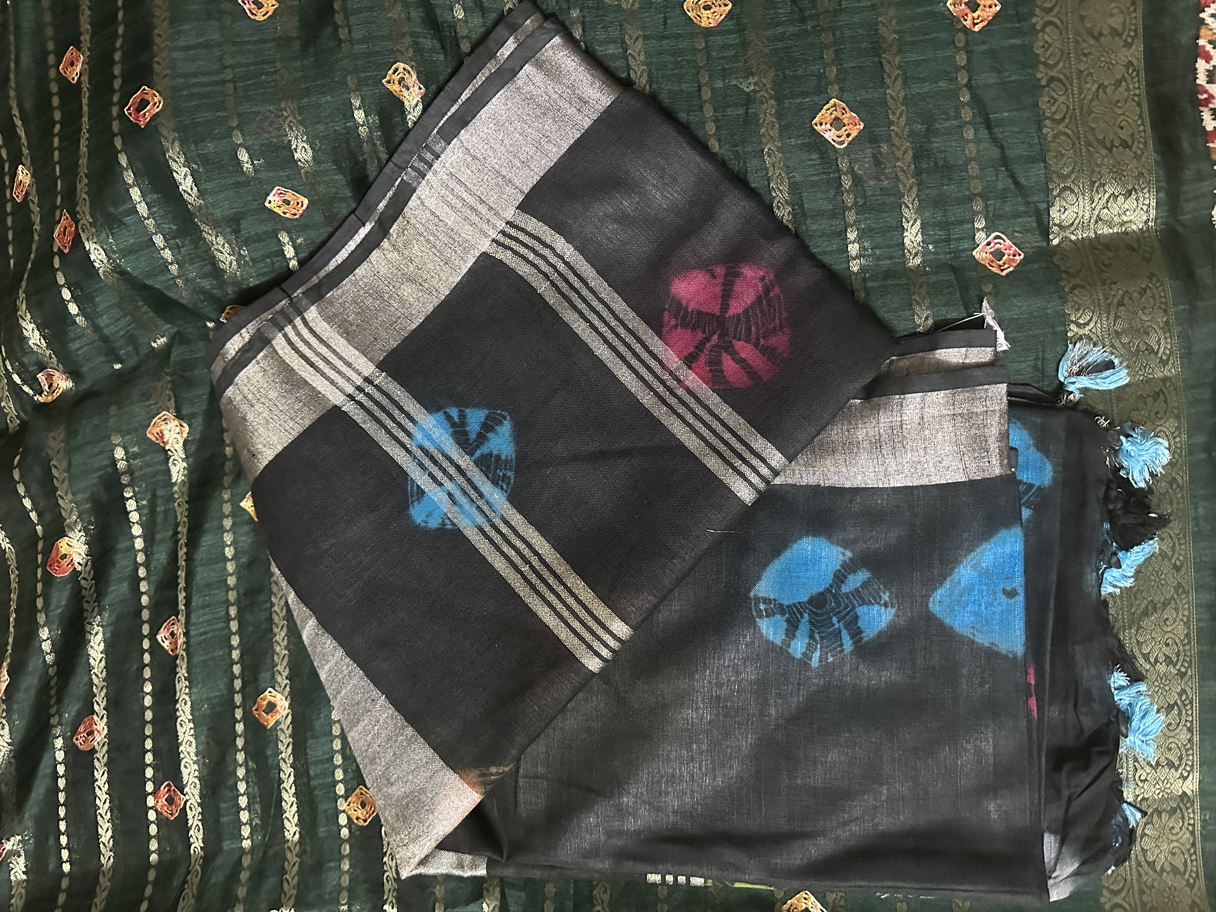 Handloom Silk-Cotton Shibori printed Saree
