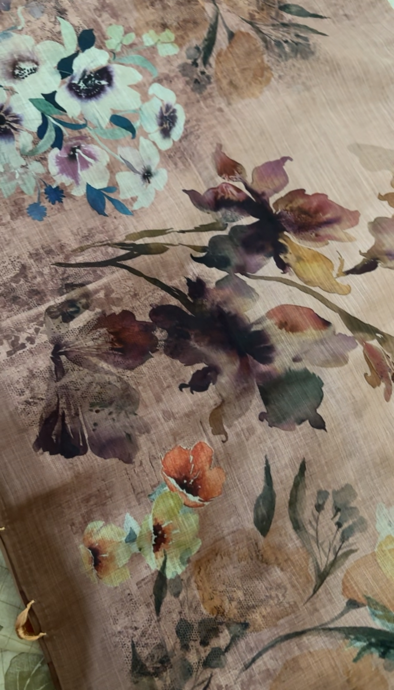 Elegant Matka Linen Floral Saree