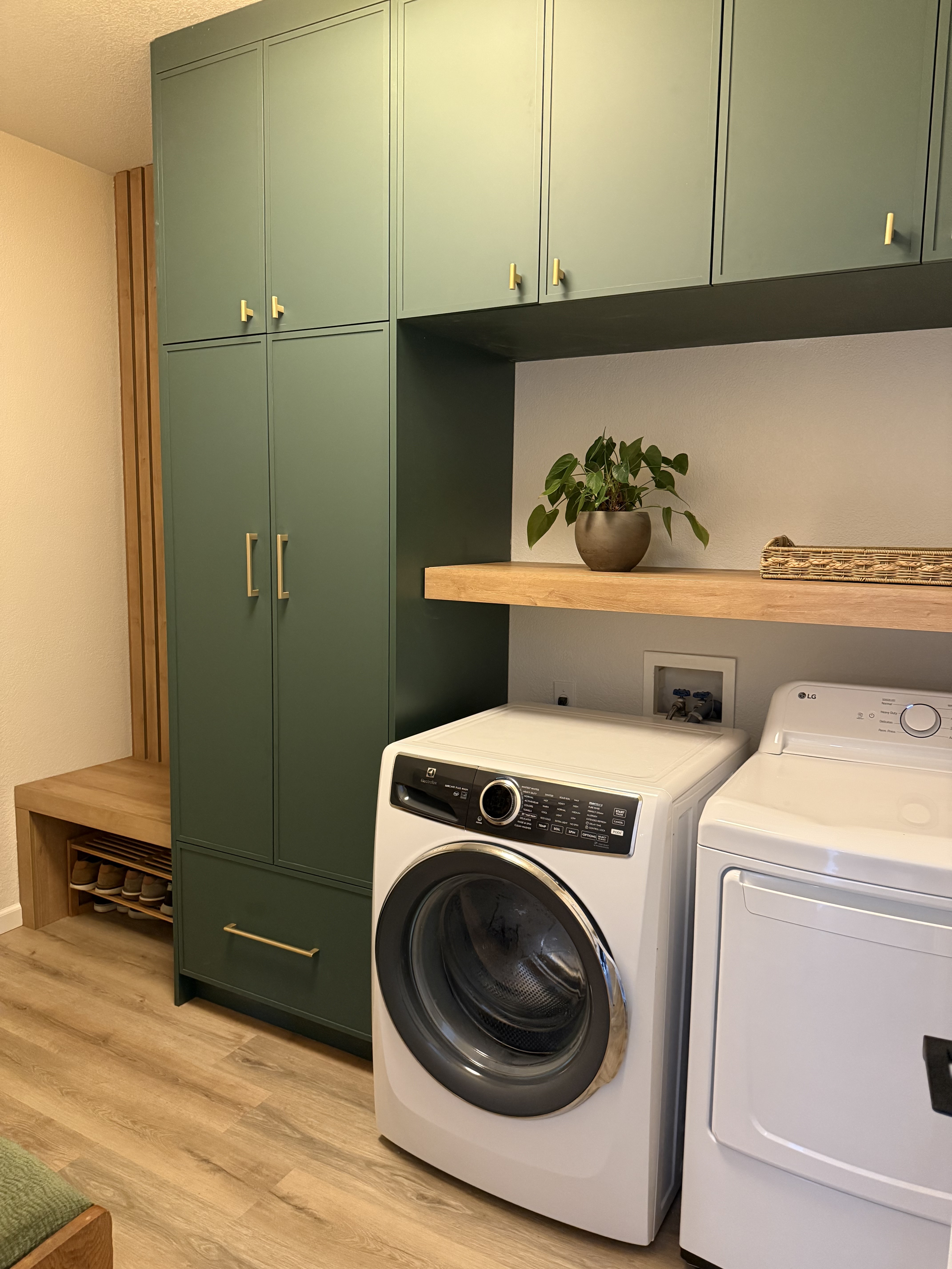 Custom Cabinetry Color Options - Euro, Pencil or Shaker Style