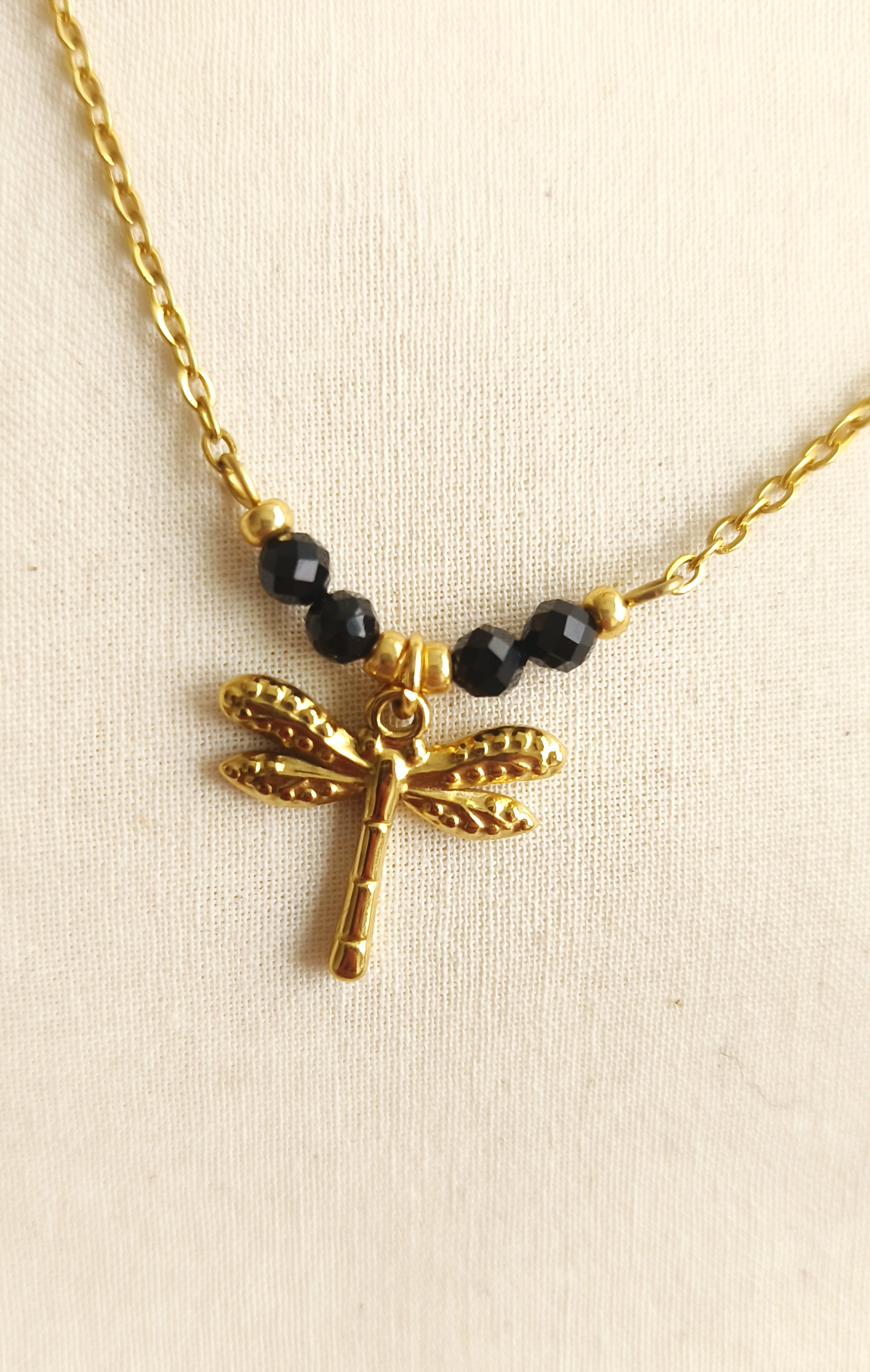 Libelle en Onyx ketting