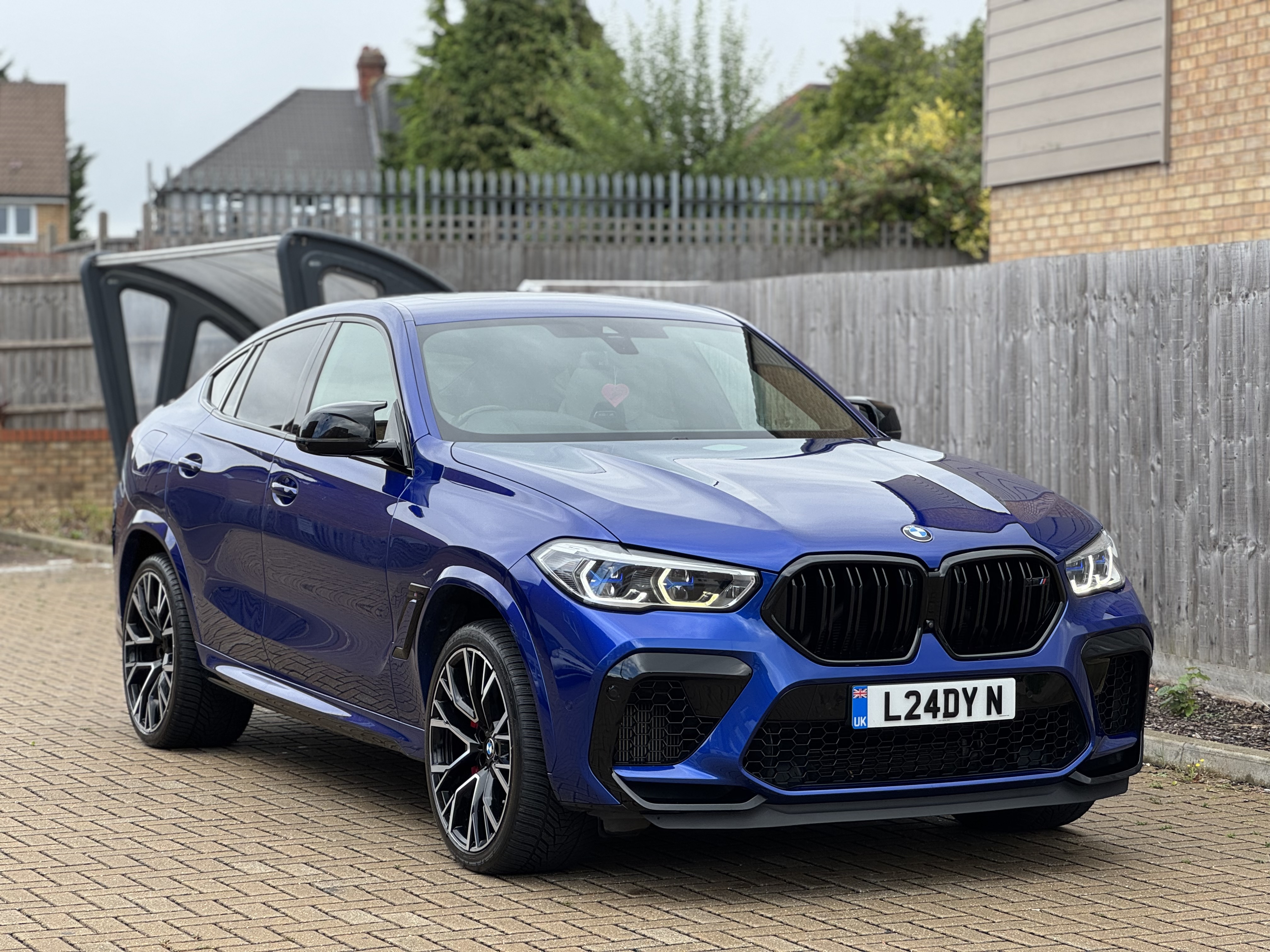 2022 BMW X6M Competition 