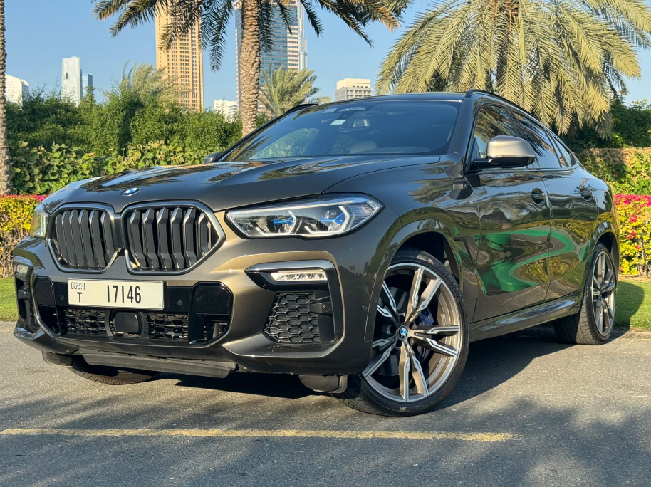 BMW X6 M50I