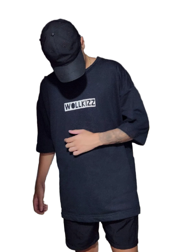 Camiseta Preta Oversized  Wollkizz
