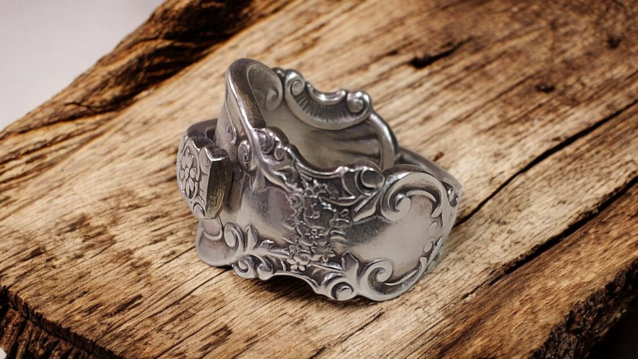 Vintage Scrollwork Overwrap Ring